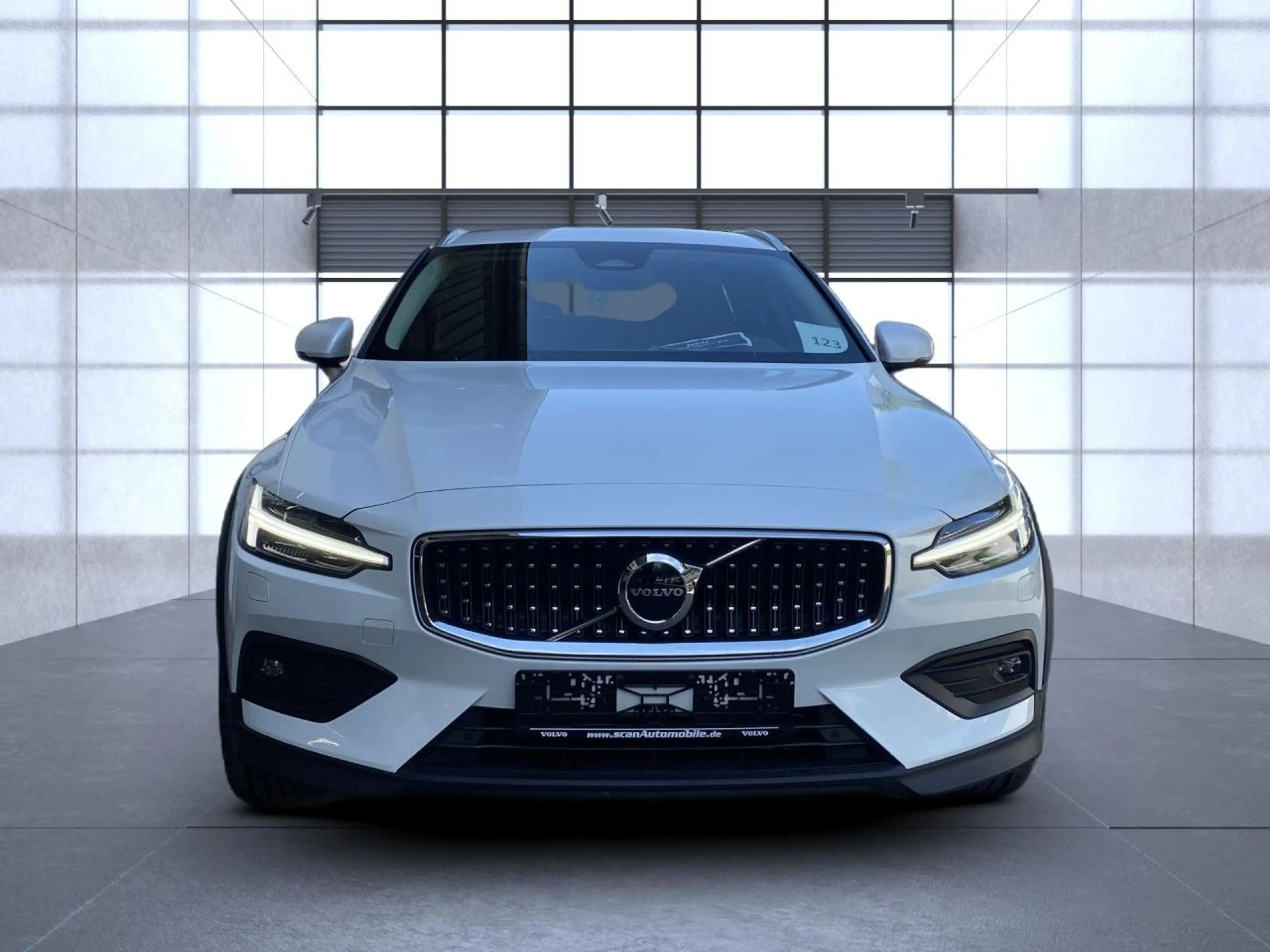 Volvo V60 Cross Country V60 CC Plus AWD Bluetooth LED Vollleder Klima — photo 7