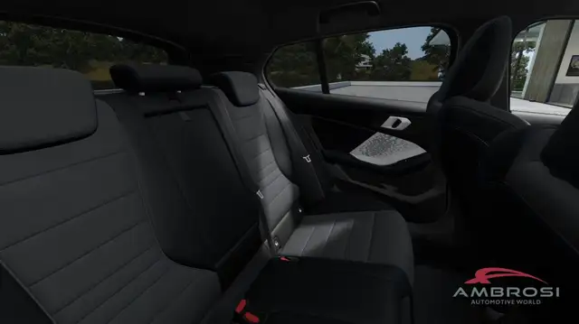 BMW 1 Series view 13