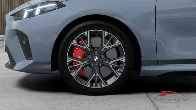 BMW 1 Series view 8