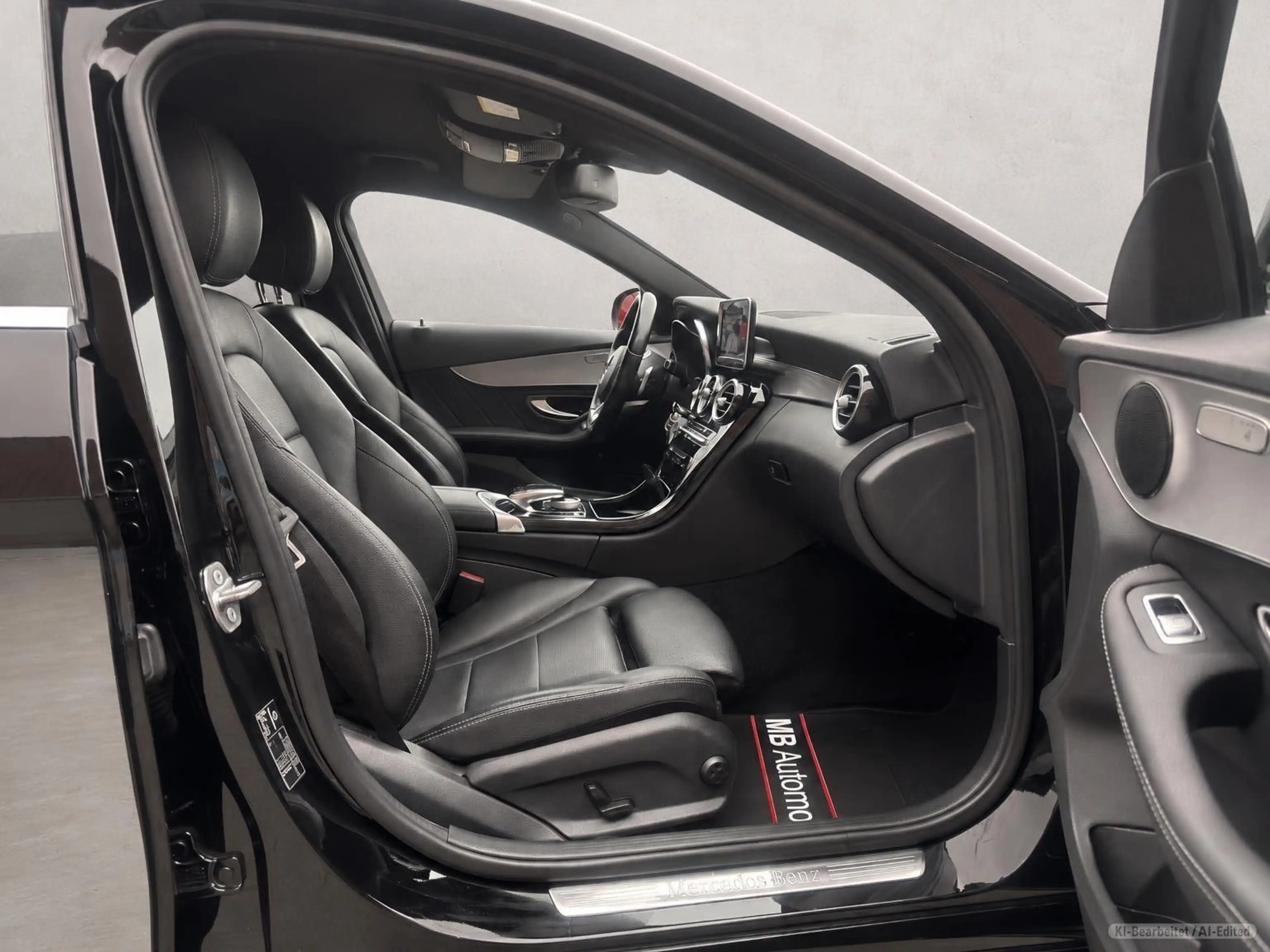 Mercedes-Benz C 400 Limo. 4Matic AMG Line Navi/Leder/LED/R-Kam — photo 13