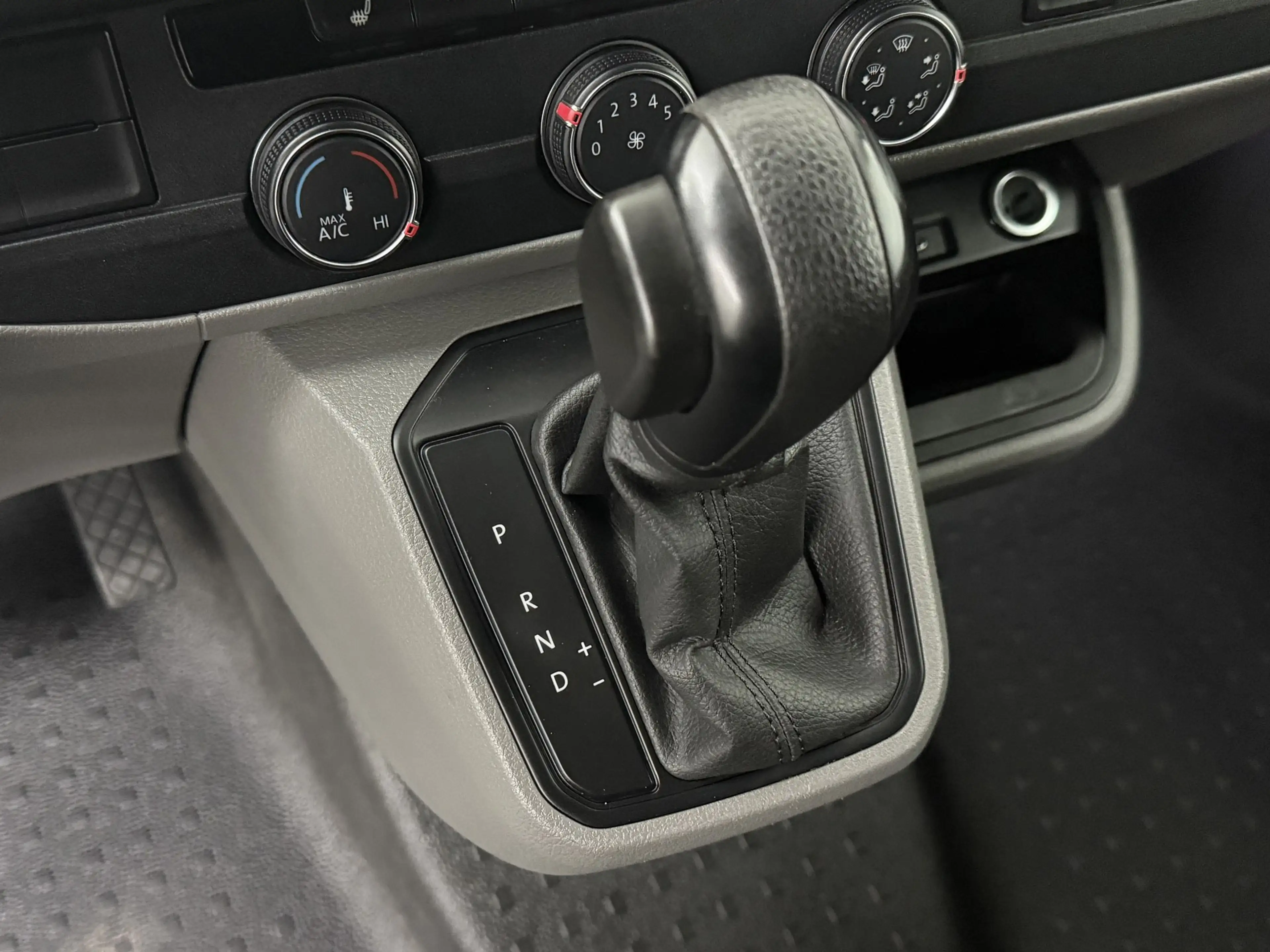Volkswagen T6.1 Transporter 2.0TDi 150PK DSG Automaat | Led | 2xSchuifdeur | N — photo 18