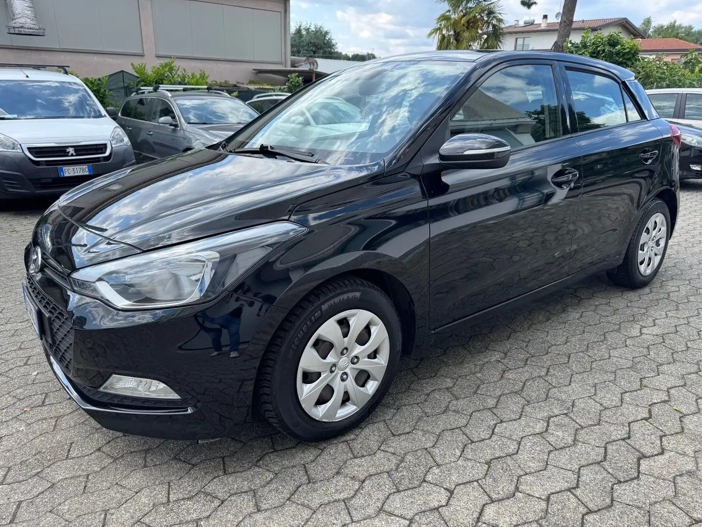 Hyundai i20 1.2 Classic 75CV*EURO6*NEOPATENTATI Nero - 1