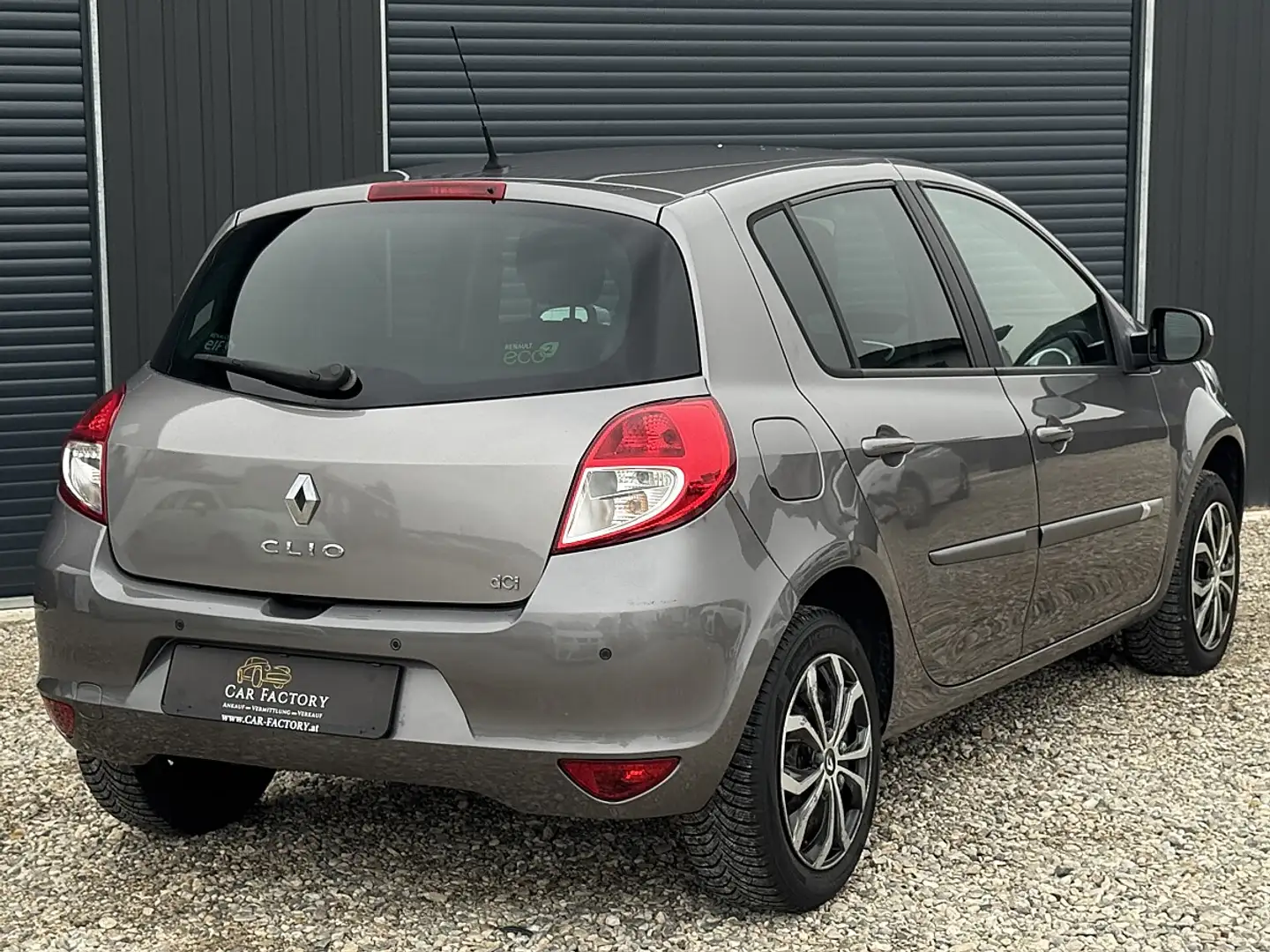 Renault Clio Success dCi 75 Grau - 2