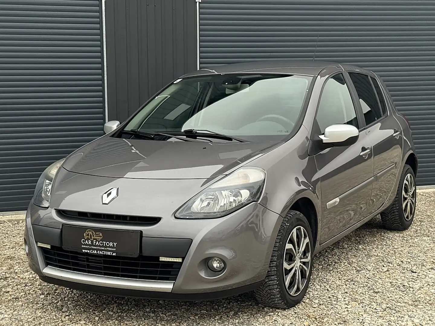 Renault Clio Success dCi 75 Grau - 1