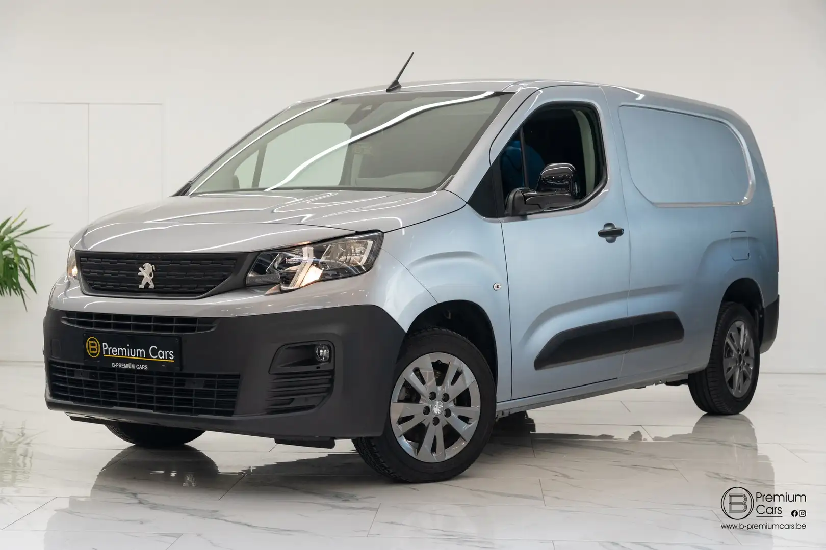 Peugeot Partner 1.5 HDI L2 long (XL)! Camera, trekhaak, Airco! Argent - 1