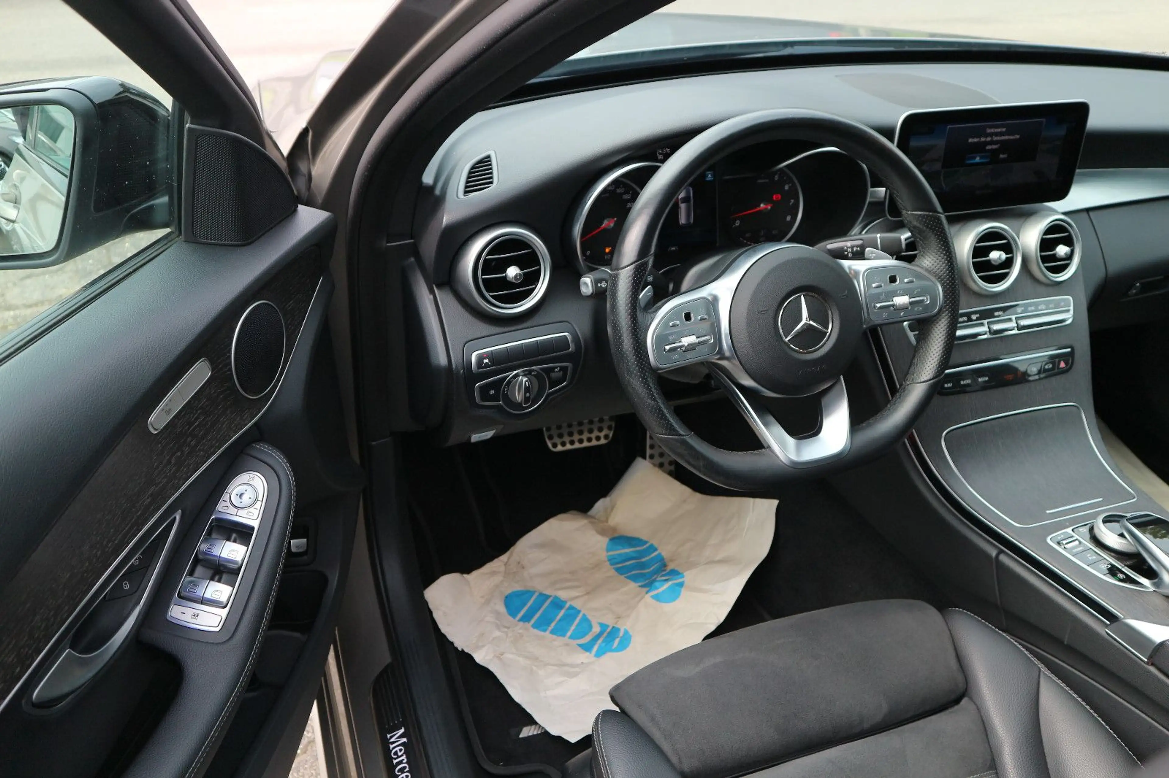 Mercedes-Benz C 400 C400  4Matic AMG/Pano/Leder/Navi/AHK/Kamera/Auto — photo 9