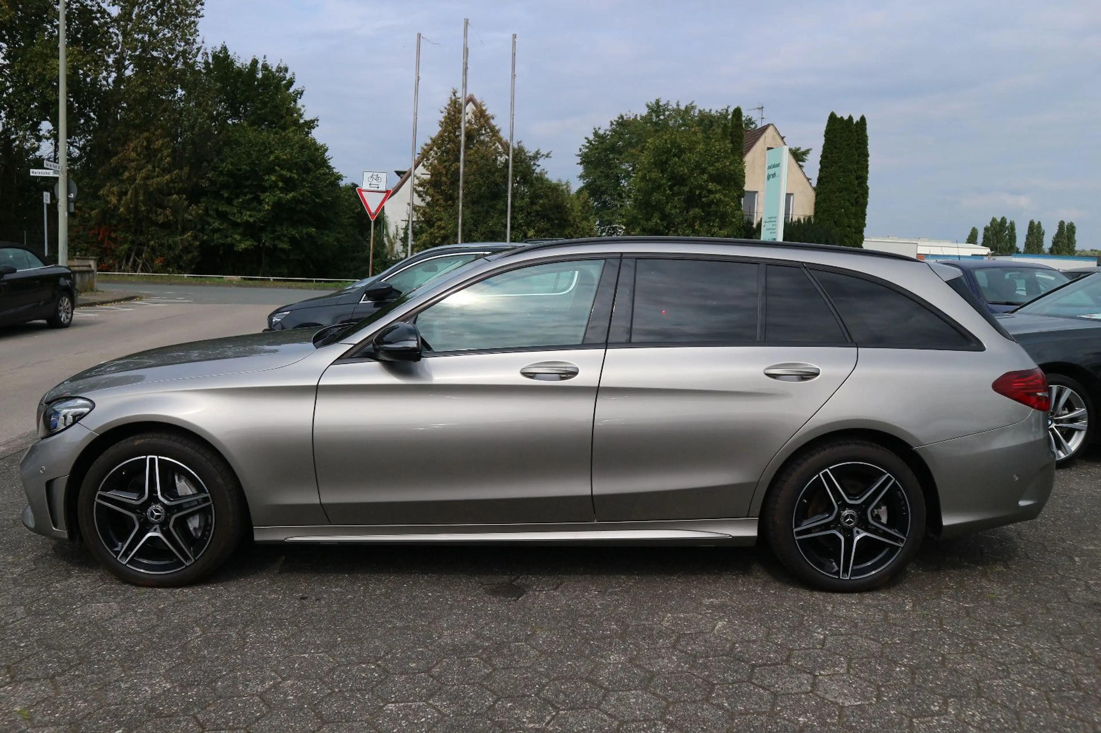 Mercedes-Benz C 400 C400  4Matic AMG/Pano/Leder/Navi/AHK/Kamera/Auto — photo 8