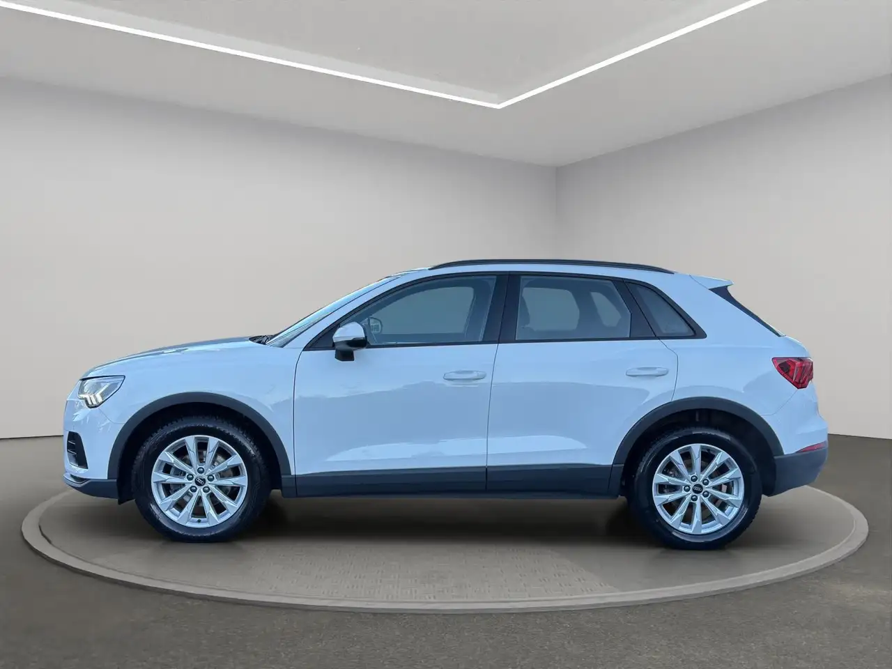 Audi Q3 35 TDI AHK+LED+PANO+KAMERA+SITZHZG 5