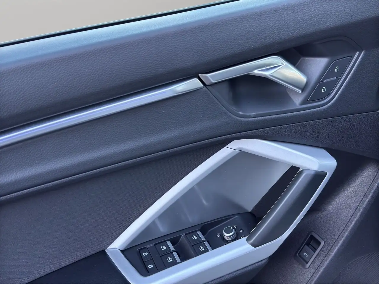 Audi Q3 35 TDI AHK+LED+PANO+KAMERA+SITZHZG 13