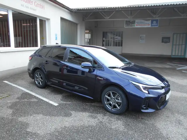 Suzuki Swace 1.8 Hybrid E-CVT flash