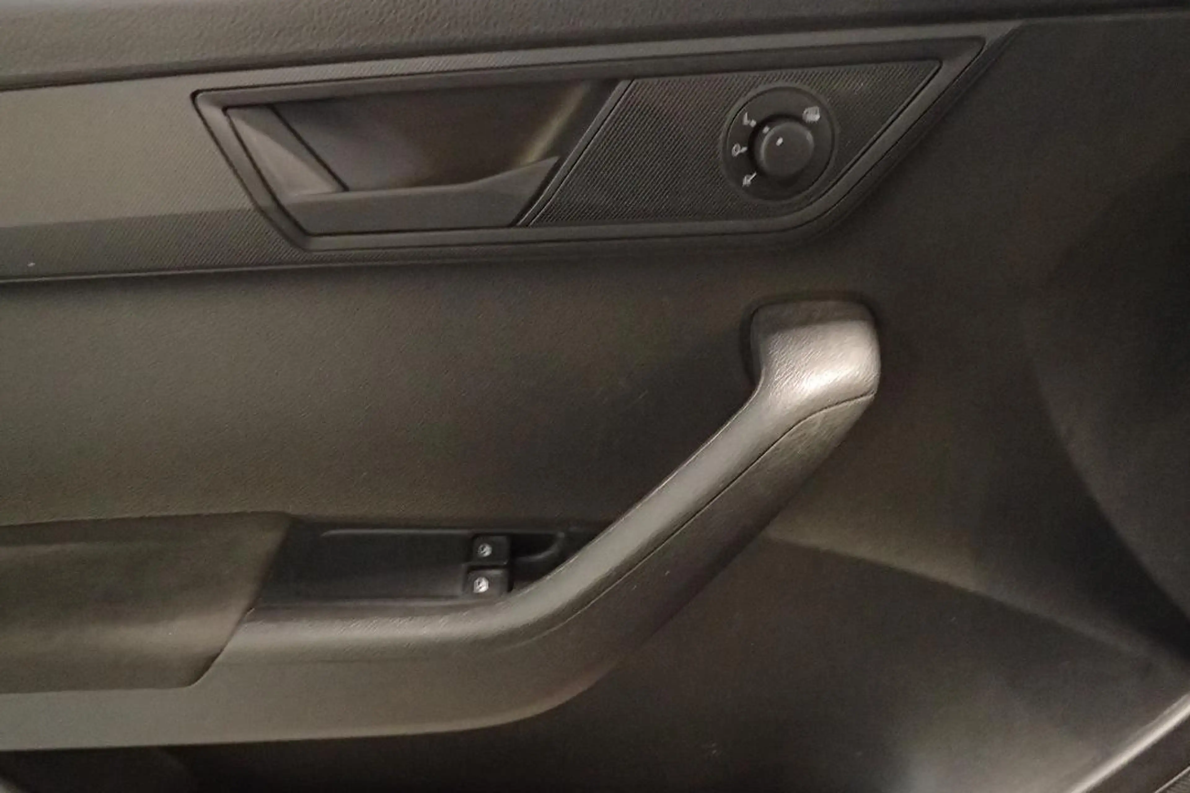 Skoda Fabia Cool Plus TSI KLIMA SITZHEIZUNG AHK PDC ALU — photo 8