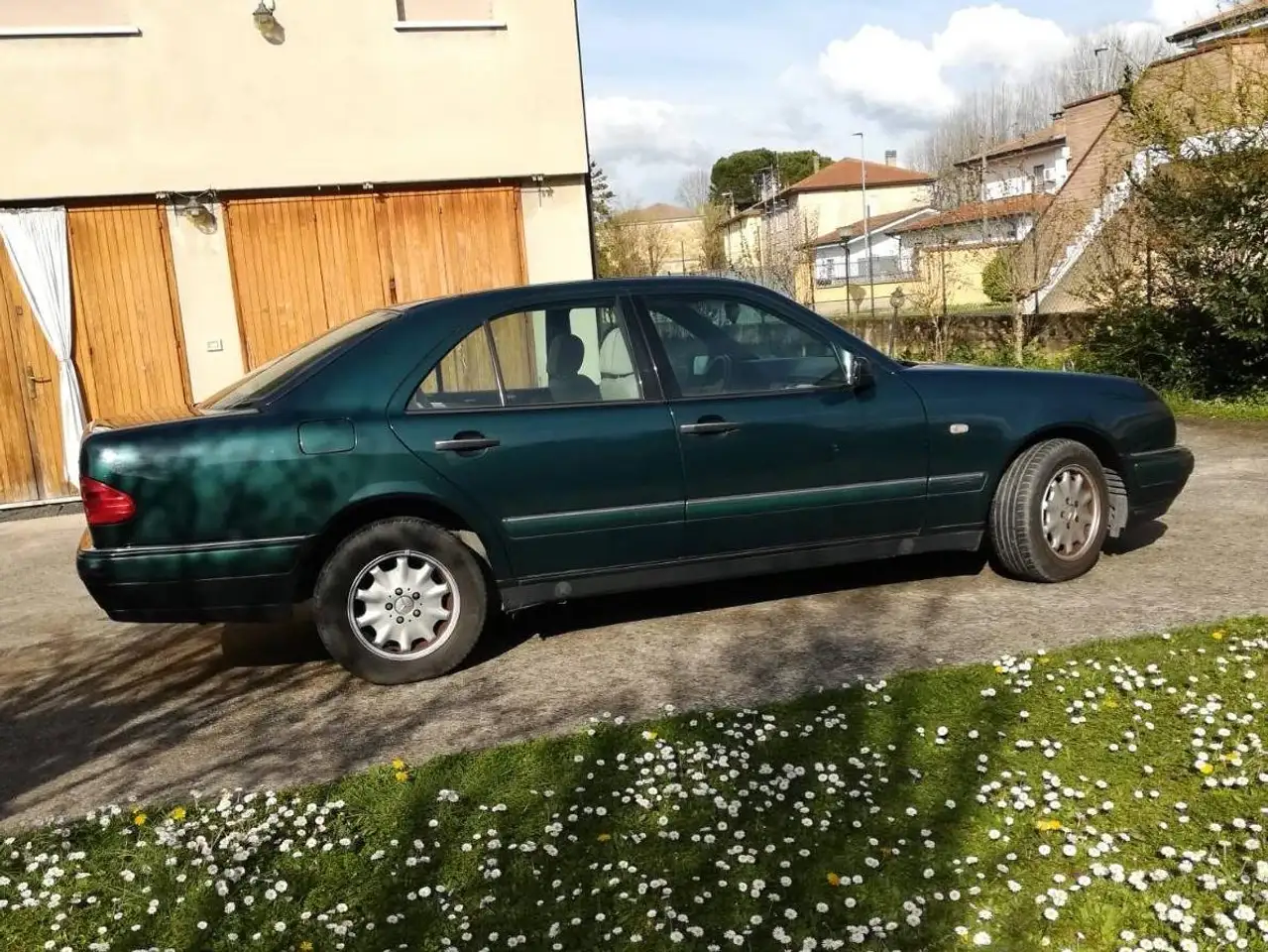 Mercedes-Benz E 200 Elegance, foto 5