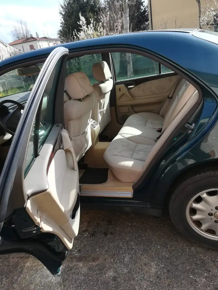 Mercedes-Benz E 200 Elegance, foto 9