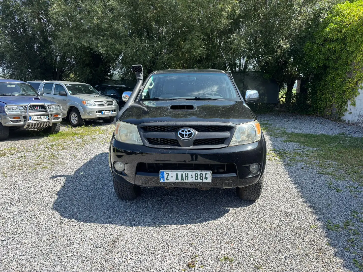 Toyota Hilux 2.5 D-4D 4WD SR Noir - 1