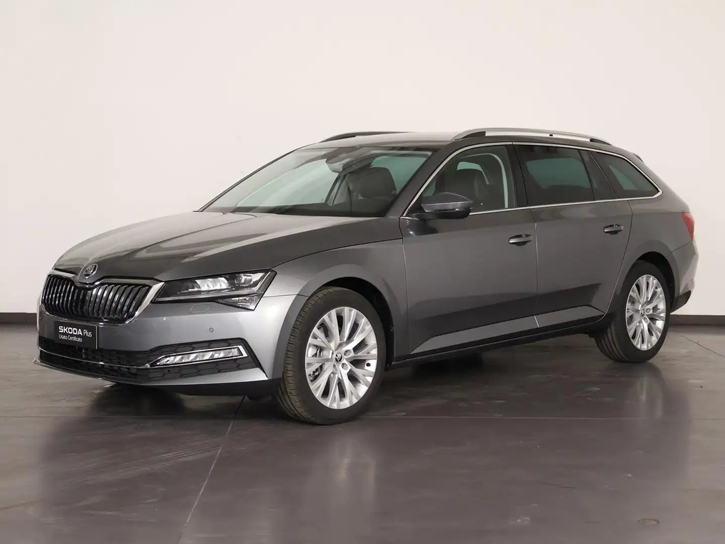 Skoda Superb wagon 2.0 tdi evo style 150cv dsg Gris - 1