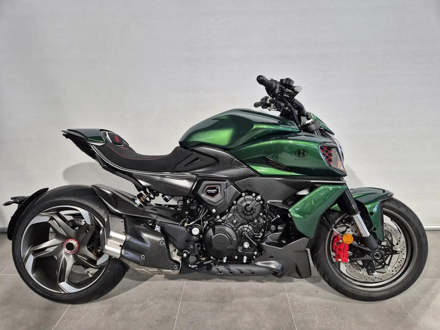 Ducati Diavel FOR BENTLEY Groen - 1