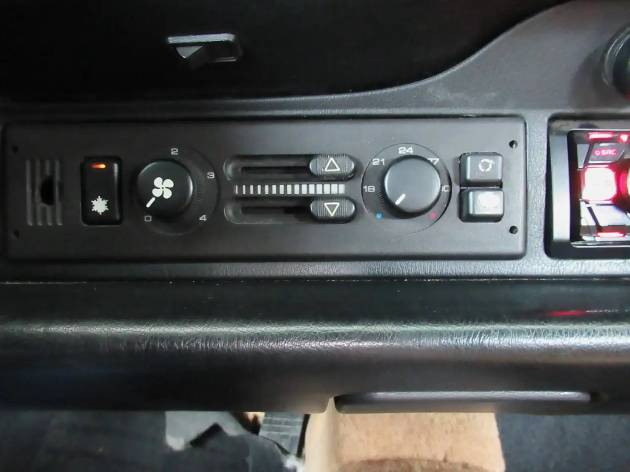 Porsche 911 964 Carrera 2 Cabriolet-Automaat-Airco-Leder, foto 12