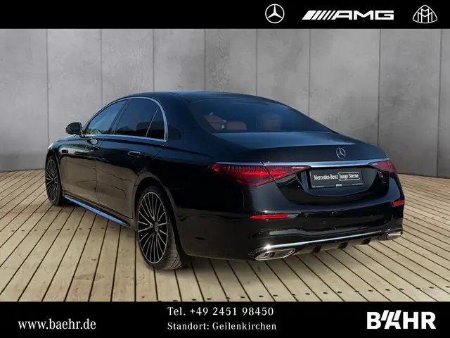 Mercedes-Benz S-Class view 3