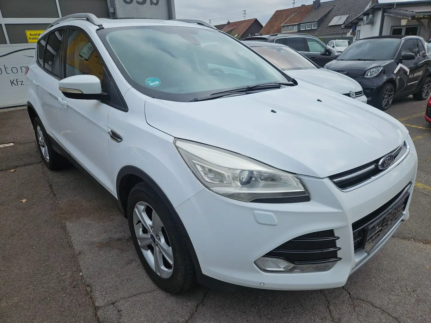 Ford Kuga Titanium Sitzheizung Xenon Pdc Weiß - 1