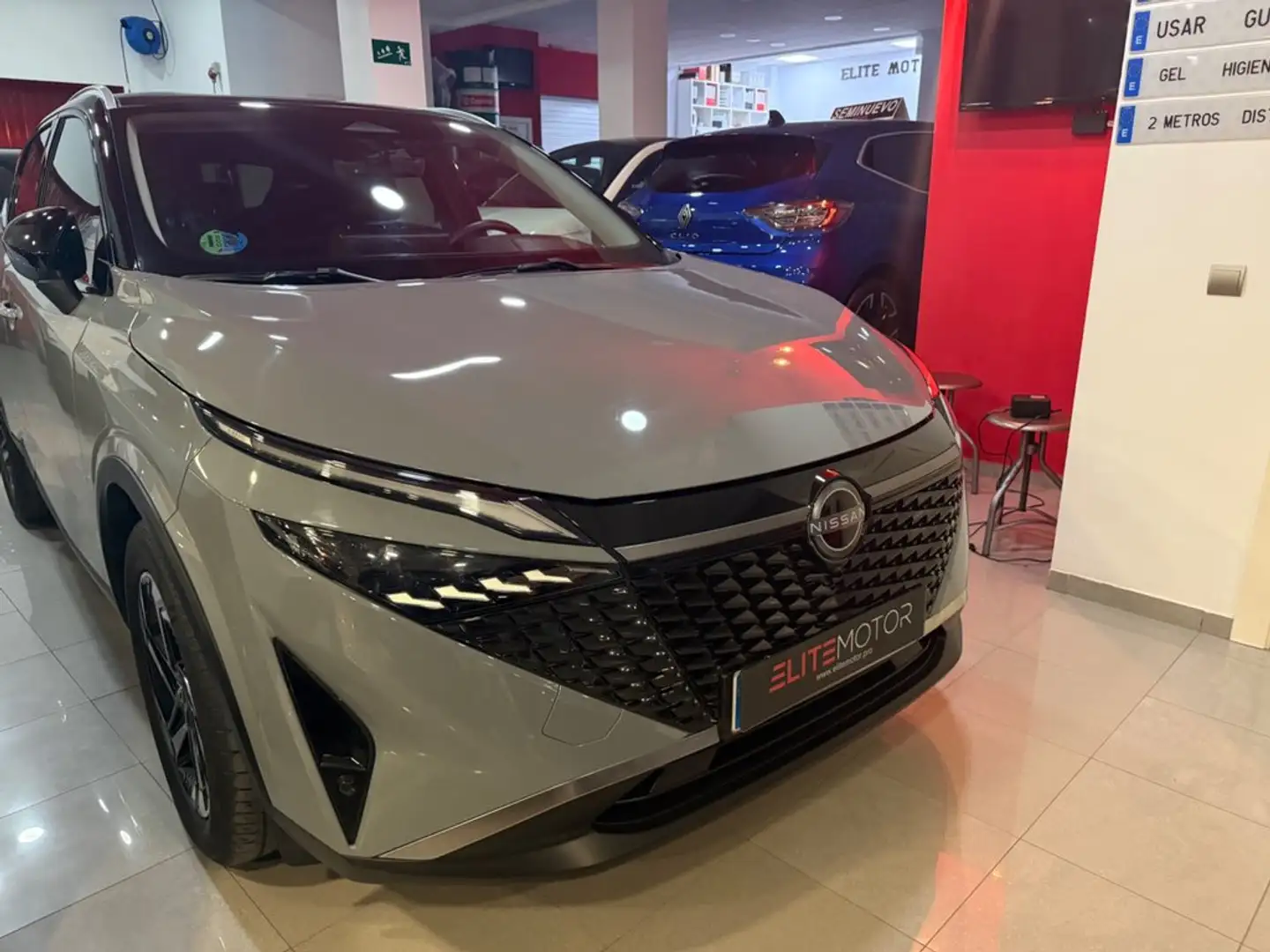 Nissan Qashqai · N-Connecta DIG-T 103kW Gris - 2