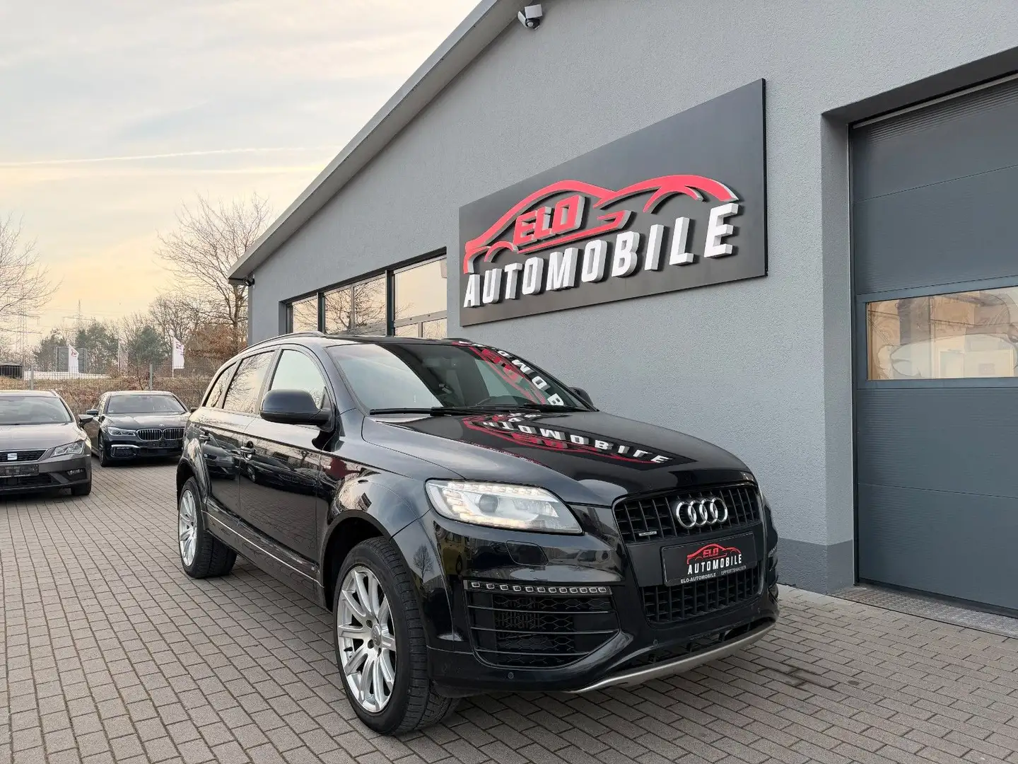 Audi Q7 3.0 TDI*ACC*Quattro*W12 OPTIK*S-Line*7-Sitzer Schwarz - 1