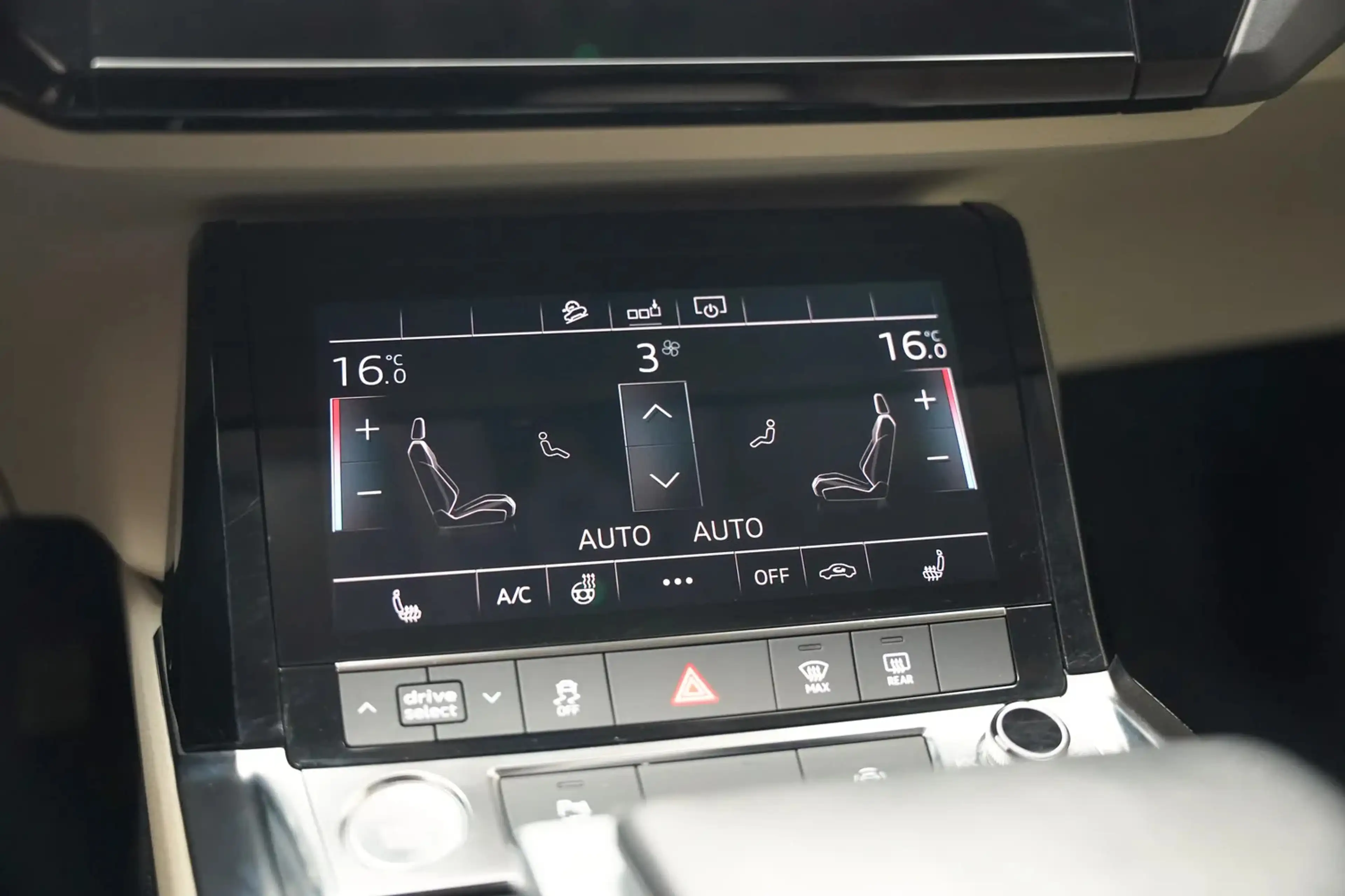 Audi e-tron 55 quattro 95 kWh [ Panorama Luchtvering Leder Sto — photo 9