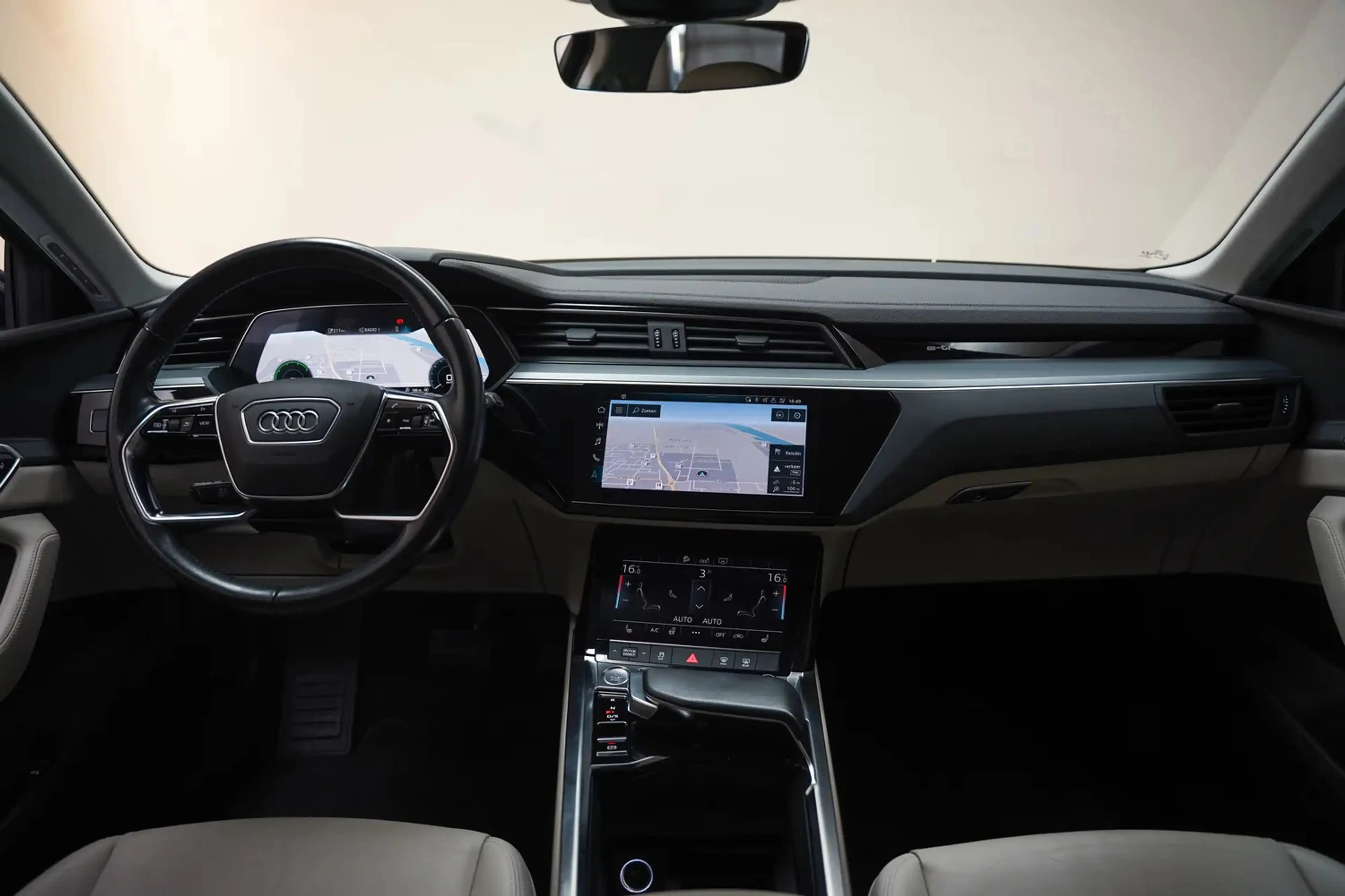 Audi e-tron 55 quattro 95 kWh [ Panorama Luchtvering Leder Sto — photo 4