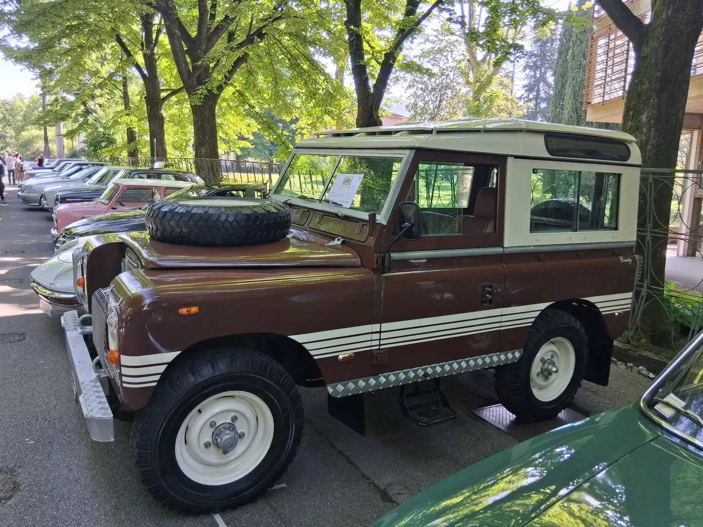 Land Rover 88 Marrone - 1