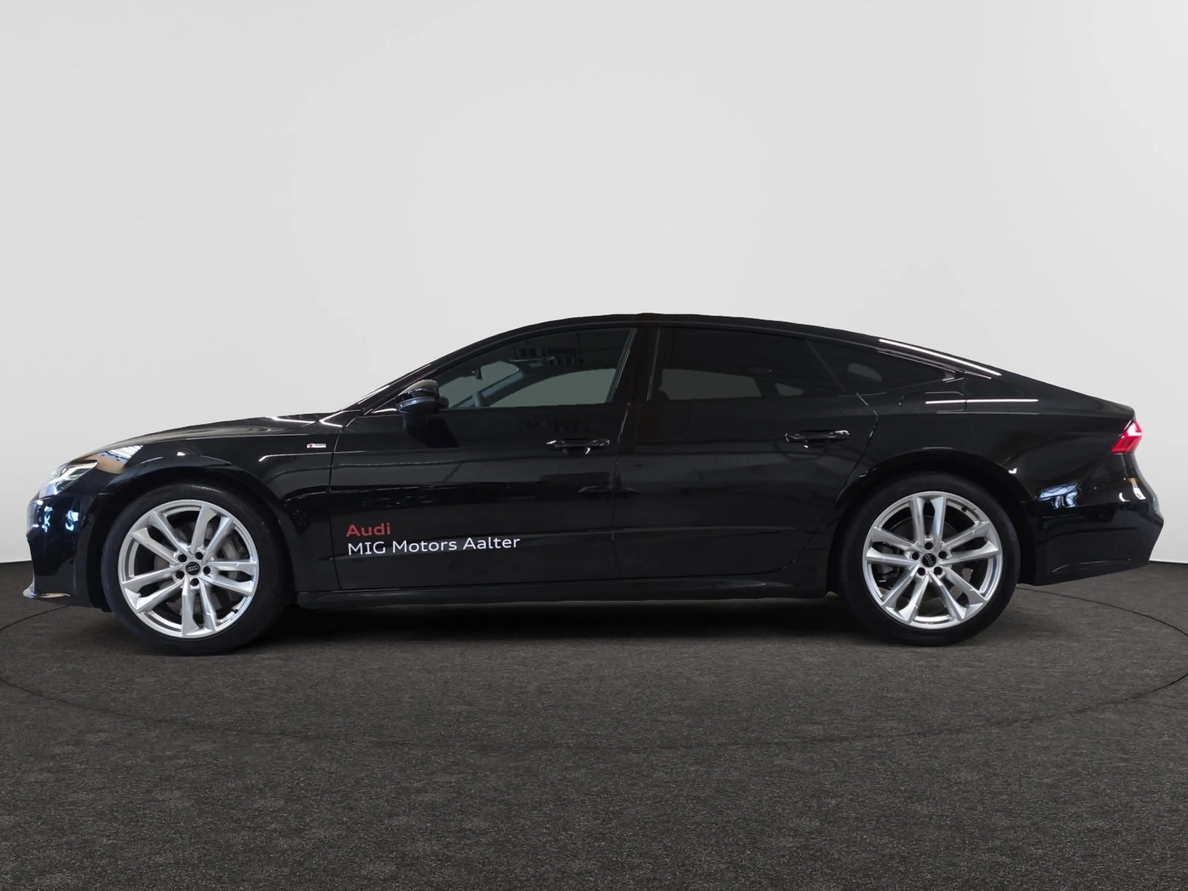 Audi A7 50 TFSIe quattro — photo 2