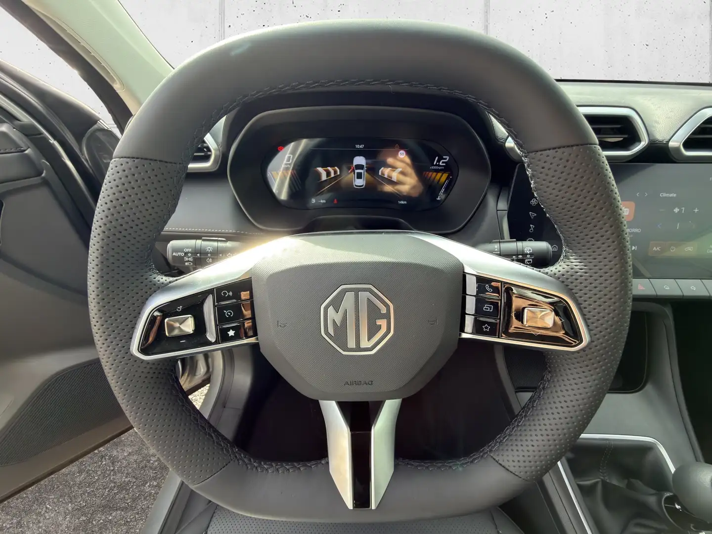 MG ZS Benzin+ Deluxe FWD 5tg. Silber - 2