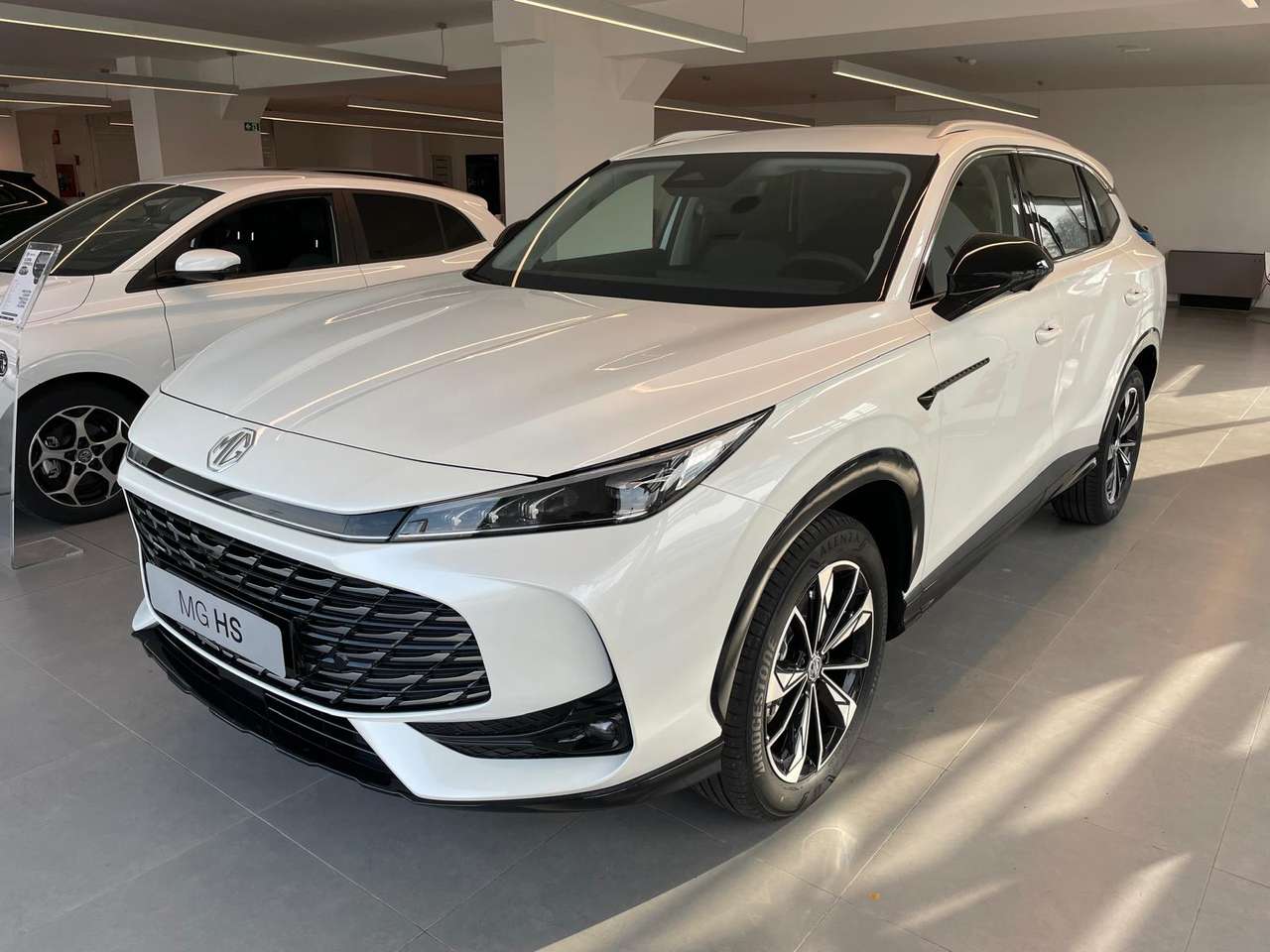 MG HS 1.5, full hybrid, (FHEV) 224cv automatica, COMFORT nuova da immatricolare, GARANZIA UFFICIALE 7ANNI
