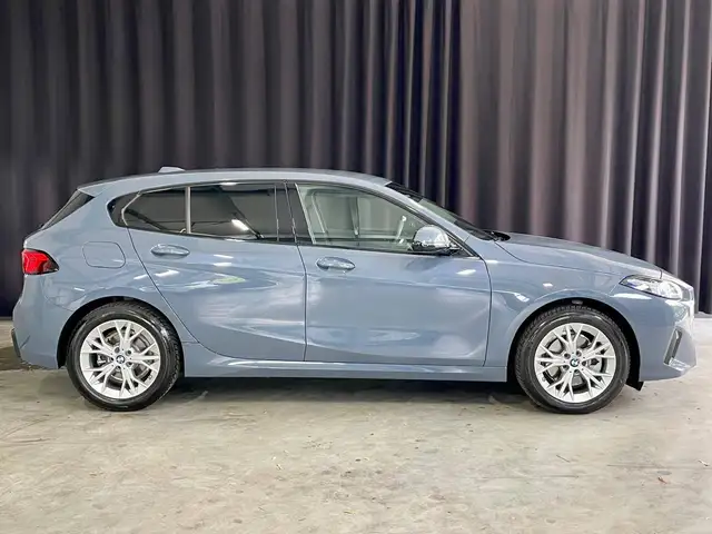 BMW 1 Series view 7