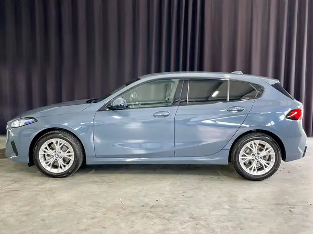 BMW 1 Series view 6