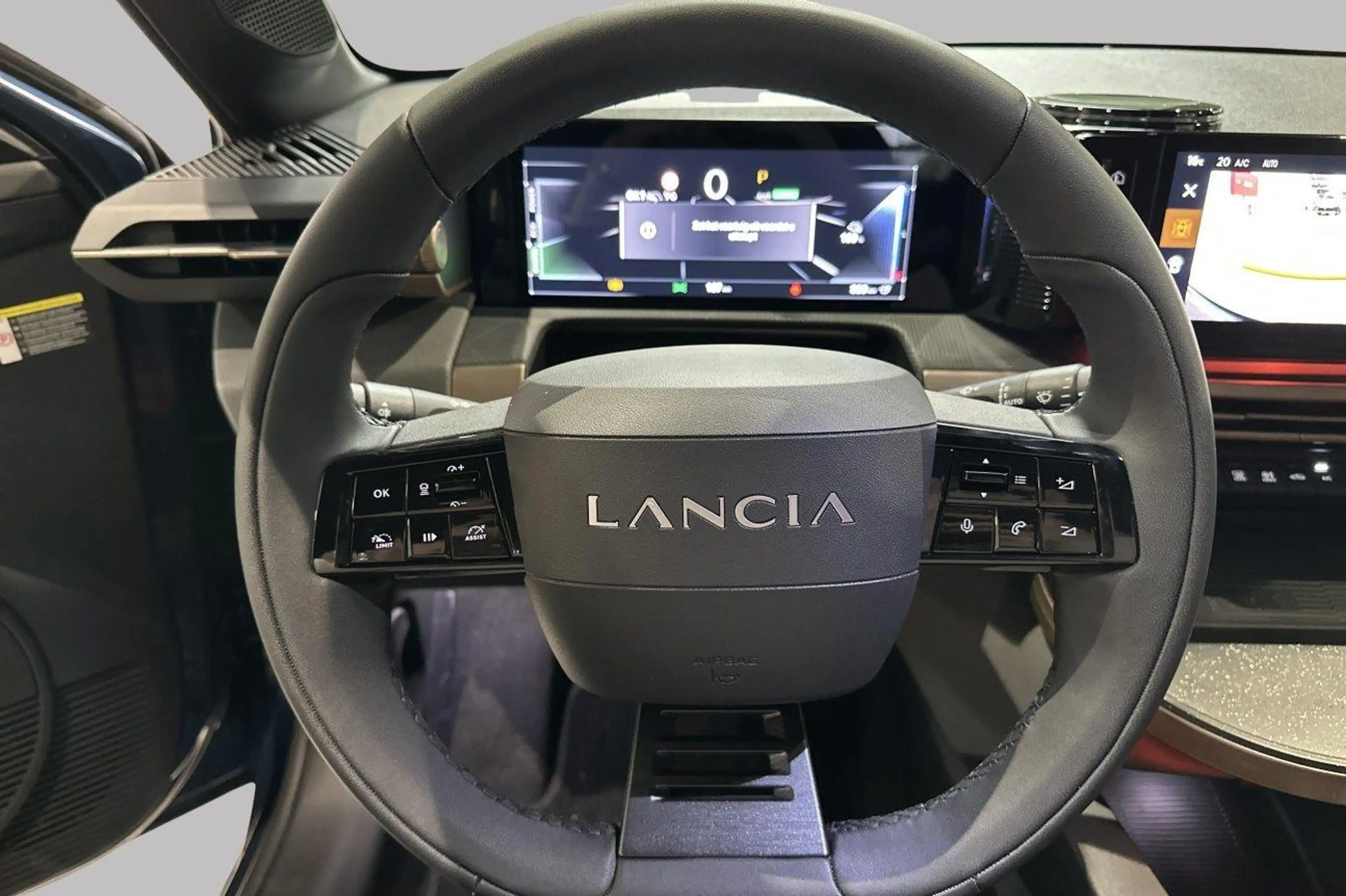 Lancia Ypsilon LX — photo 12