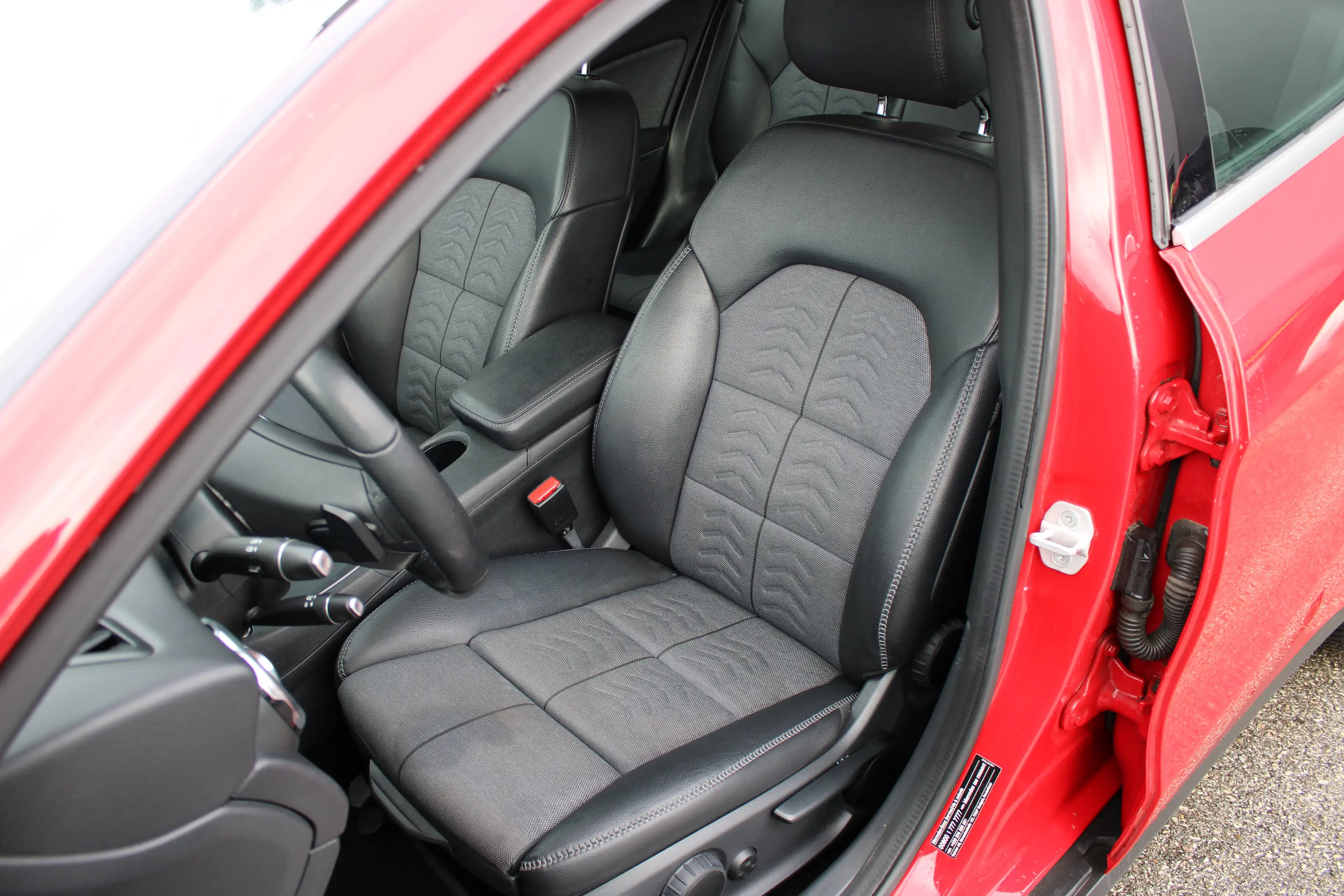 Mercedes-Benz GLA 200 GLA 200 d Aut.*Navi*Led* — photo 3