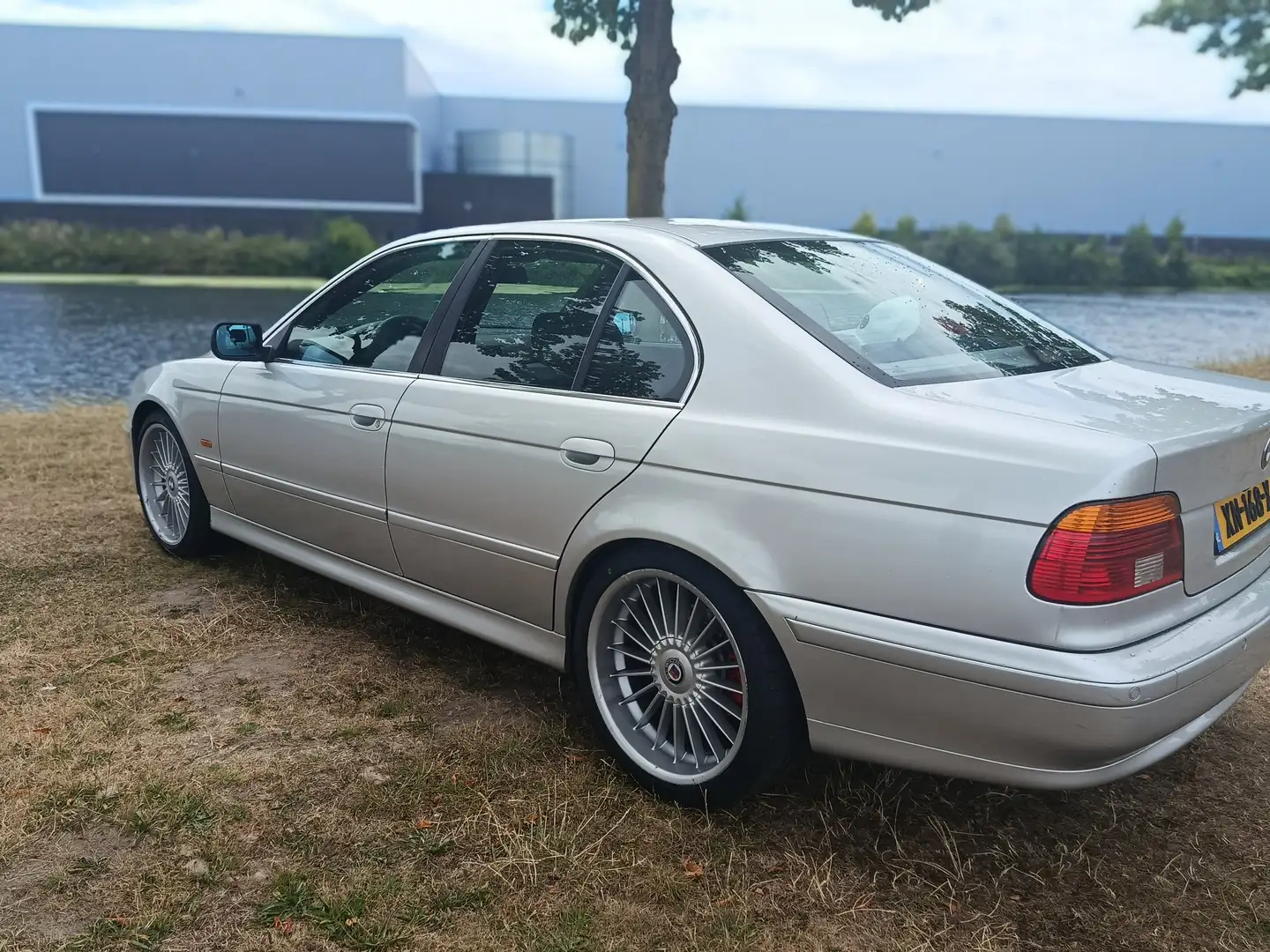 BMW 530 e39 Zilver - 1