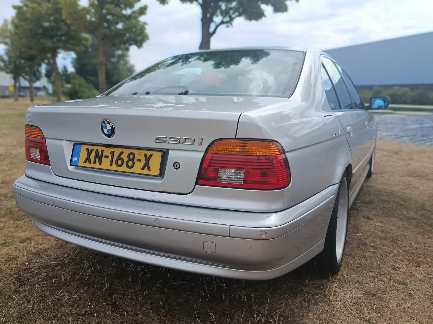 BMW 530 e39 Zilver - 2