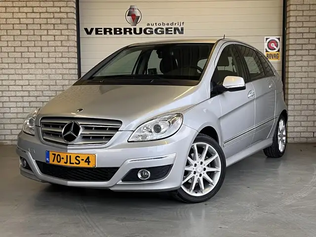 Mercedes-Benz B 150 | 17" LMV | Trekhaak | Navi| Climate | PDC | Bluet