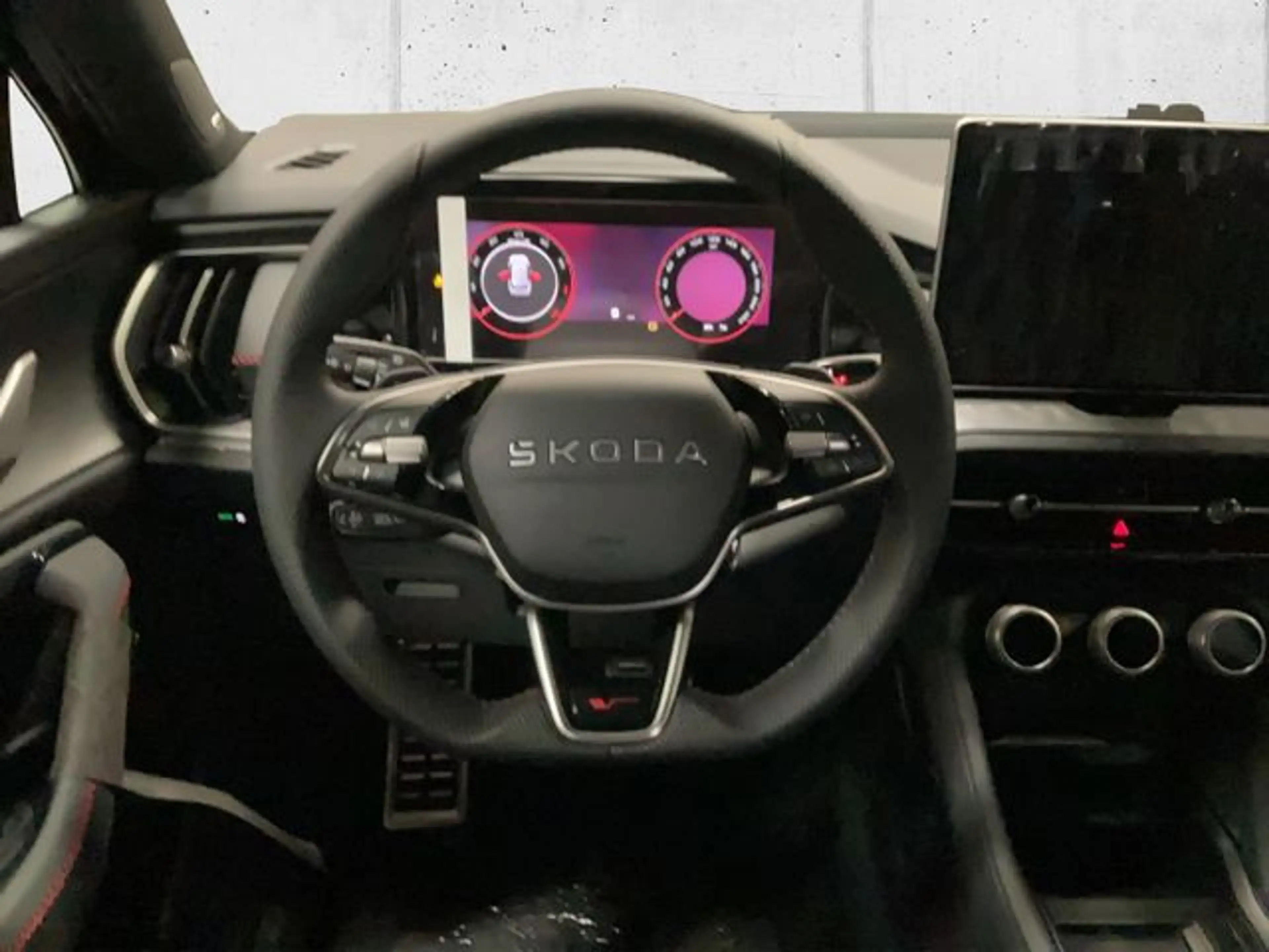 Skoda Kodiaq 2.0 TSI RS 4x4 HUD NAVI AHK 360° PANO — photo 14