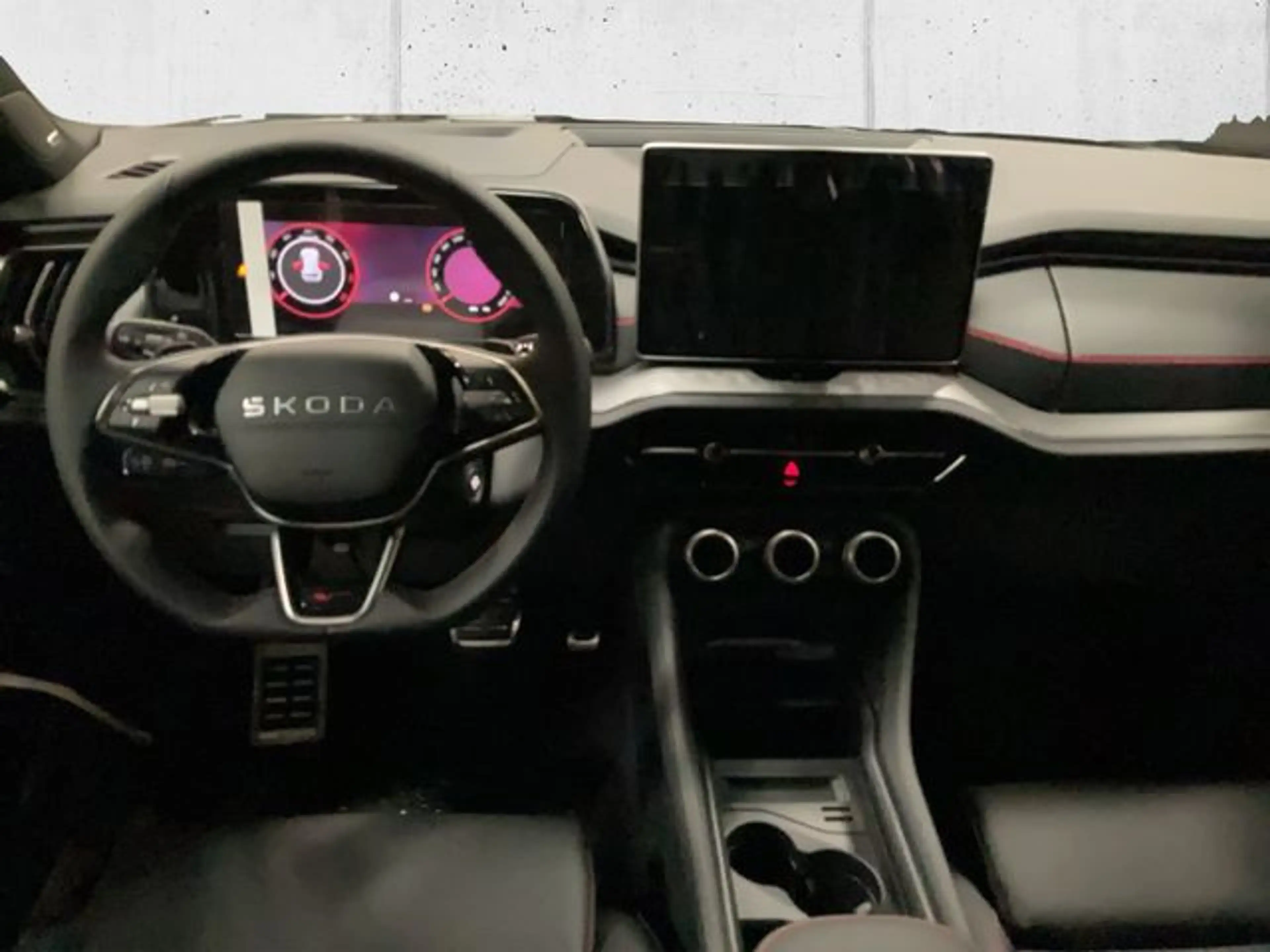 Skoda Kodiaq 2.0 TSI RS 4x4 HUD NAVI AHK 360° PANO — photo 13