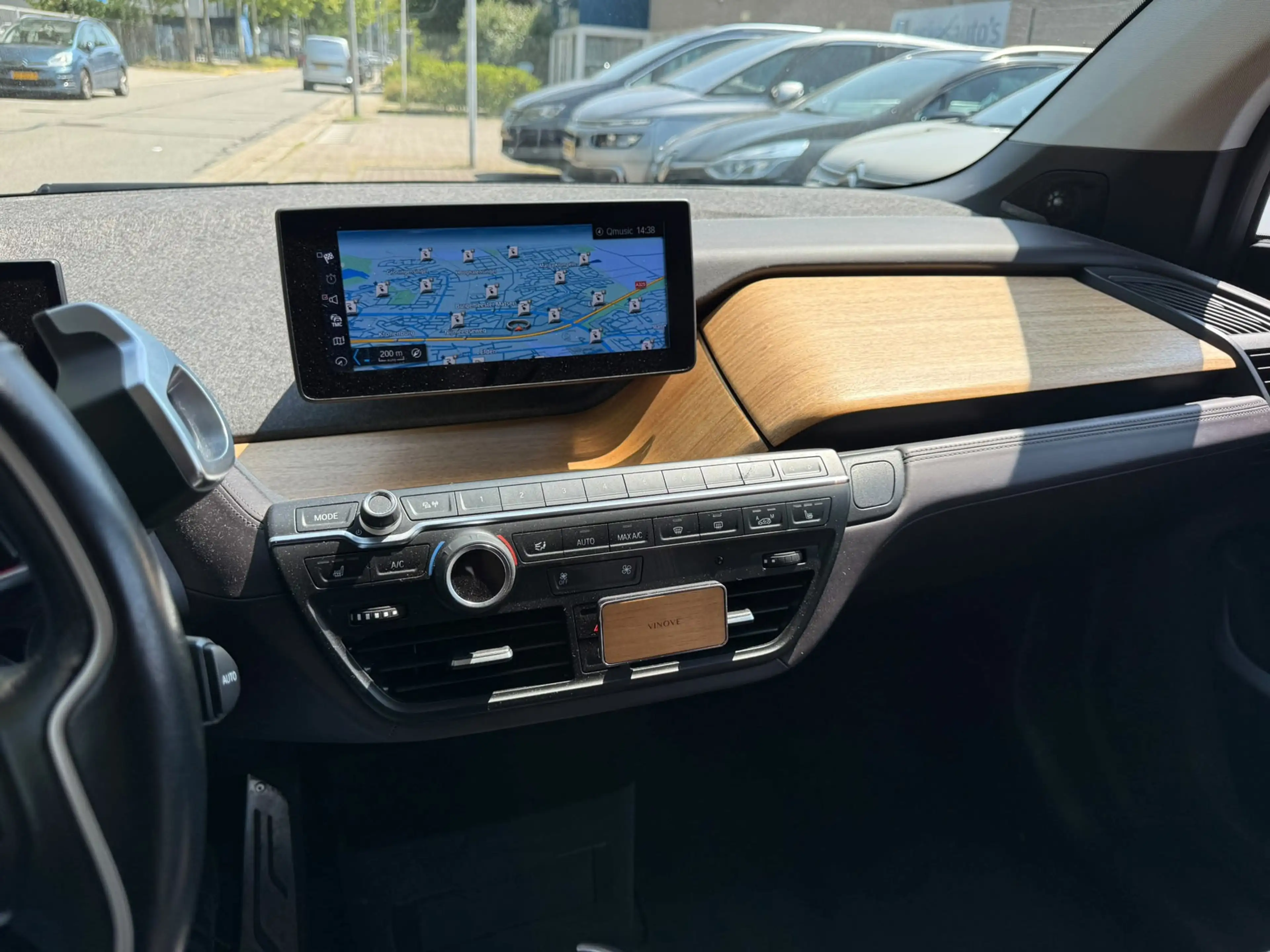 BMW i3 S Launch Edition 94Ah 33 kWh, Panodak, Leder, Navi — photo 13