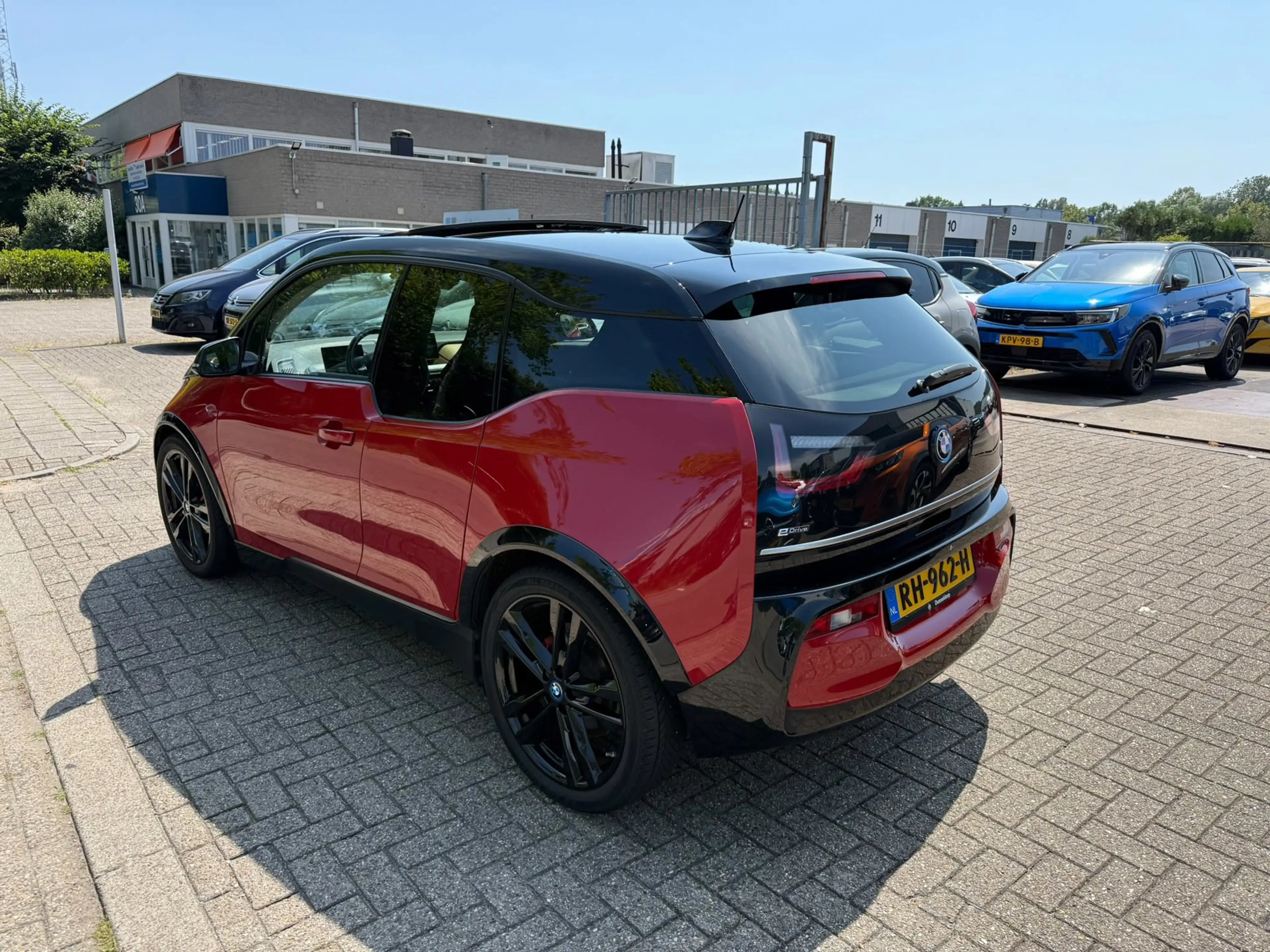 BMW i3 S Launch Edition 94Ah 33 kWh, Panodak, Leder, Navi — photo 7