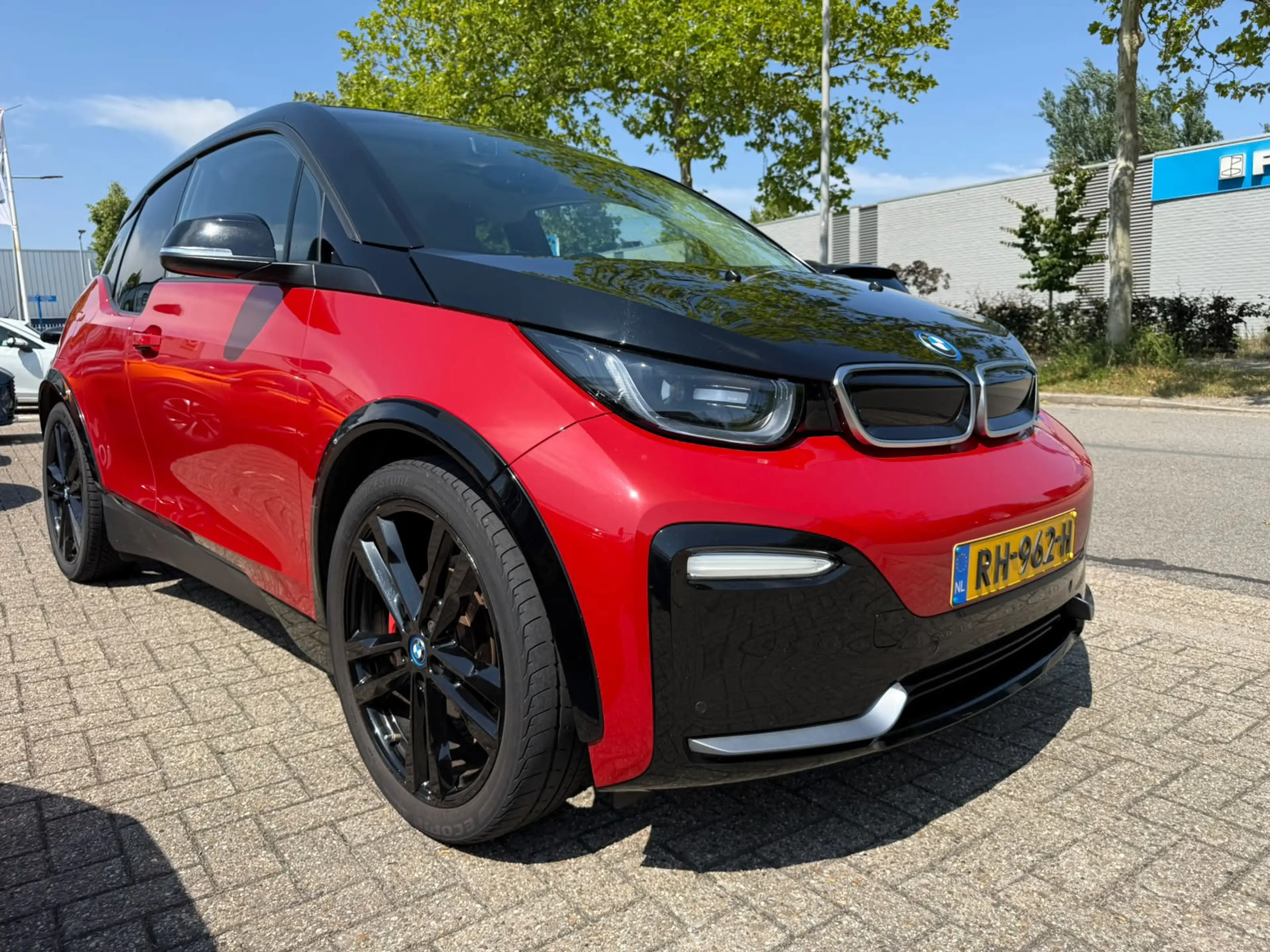 BMW i3 S Launch Edition 94Ah 33 kWh, Panodak, Leder, Navi — photo 21