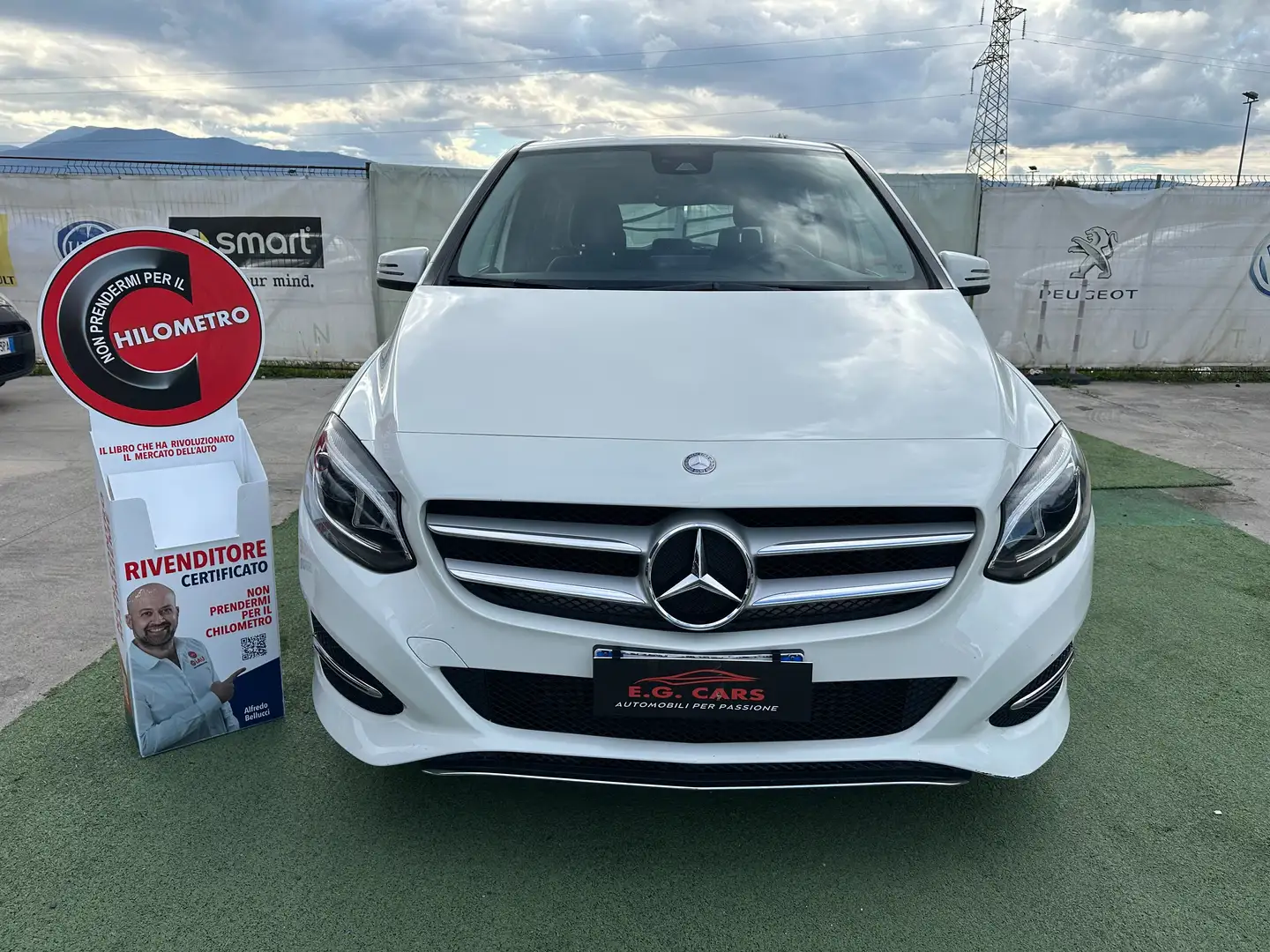 Mercedes-Benz B 180 SPORT*AUT*NAVI*KAMERA*KEY*BLUETOOTH*F1*MULTILED* Blanc - 2