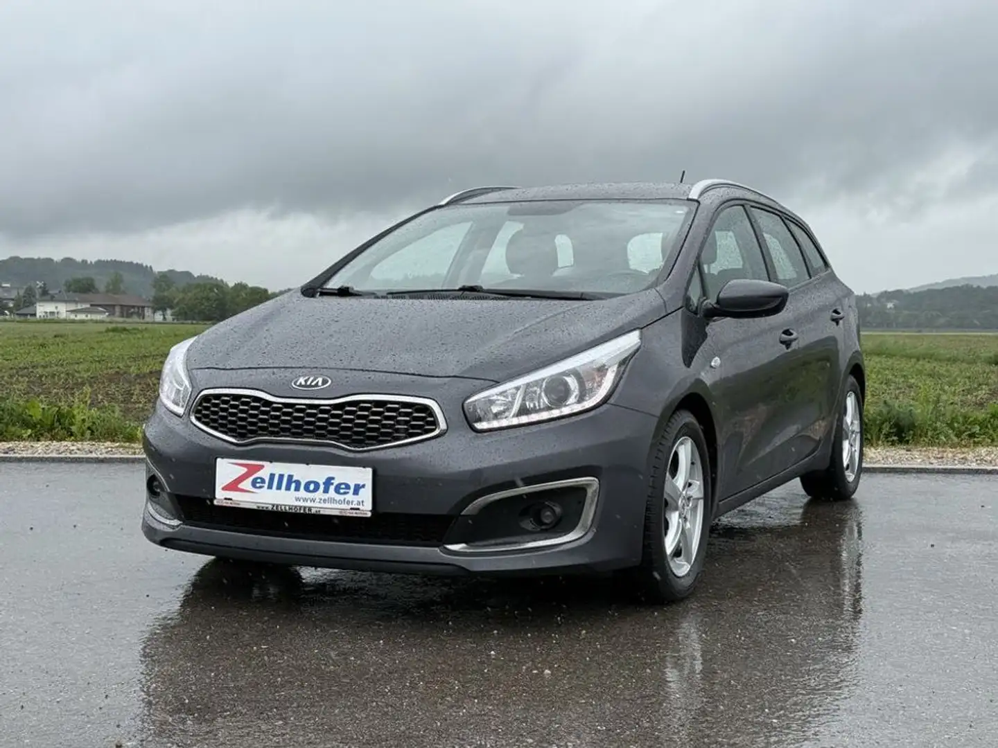 Kia Ceed SW / cee'd SW 1,6 CRDi Titan Gris - 2