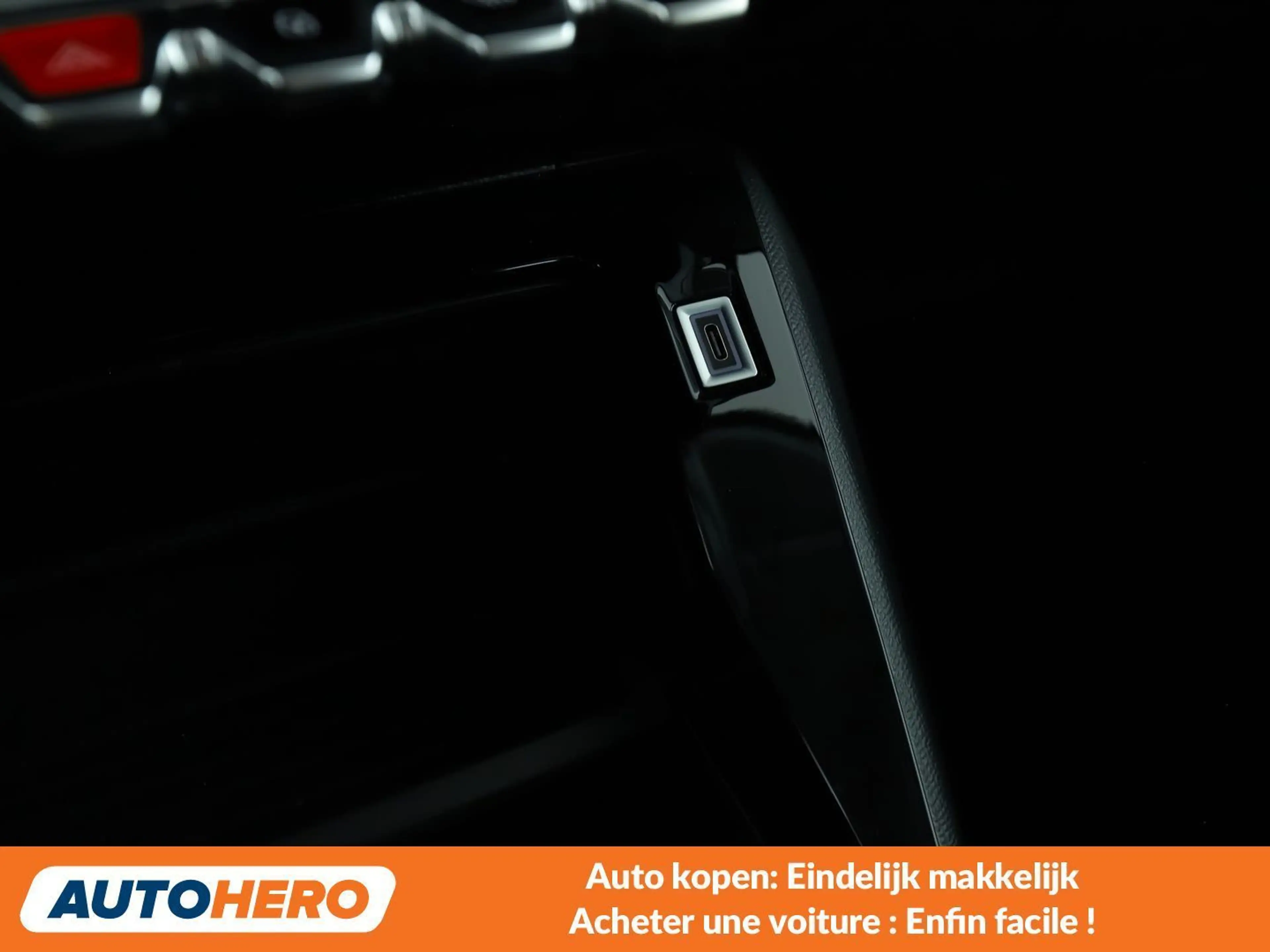 Peugeot 208 1.2 PureTech Active — photo 14