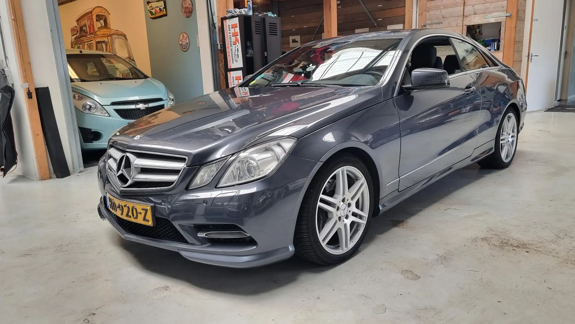 Mercedes-Benz E 350 Coupé CDI Avantgarde AMG Grijs - 1