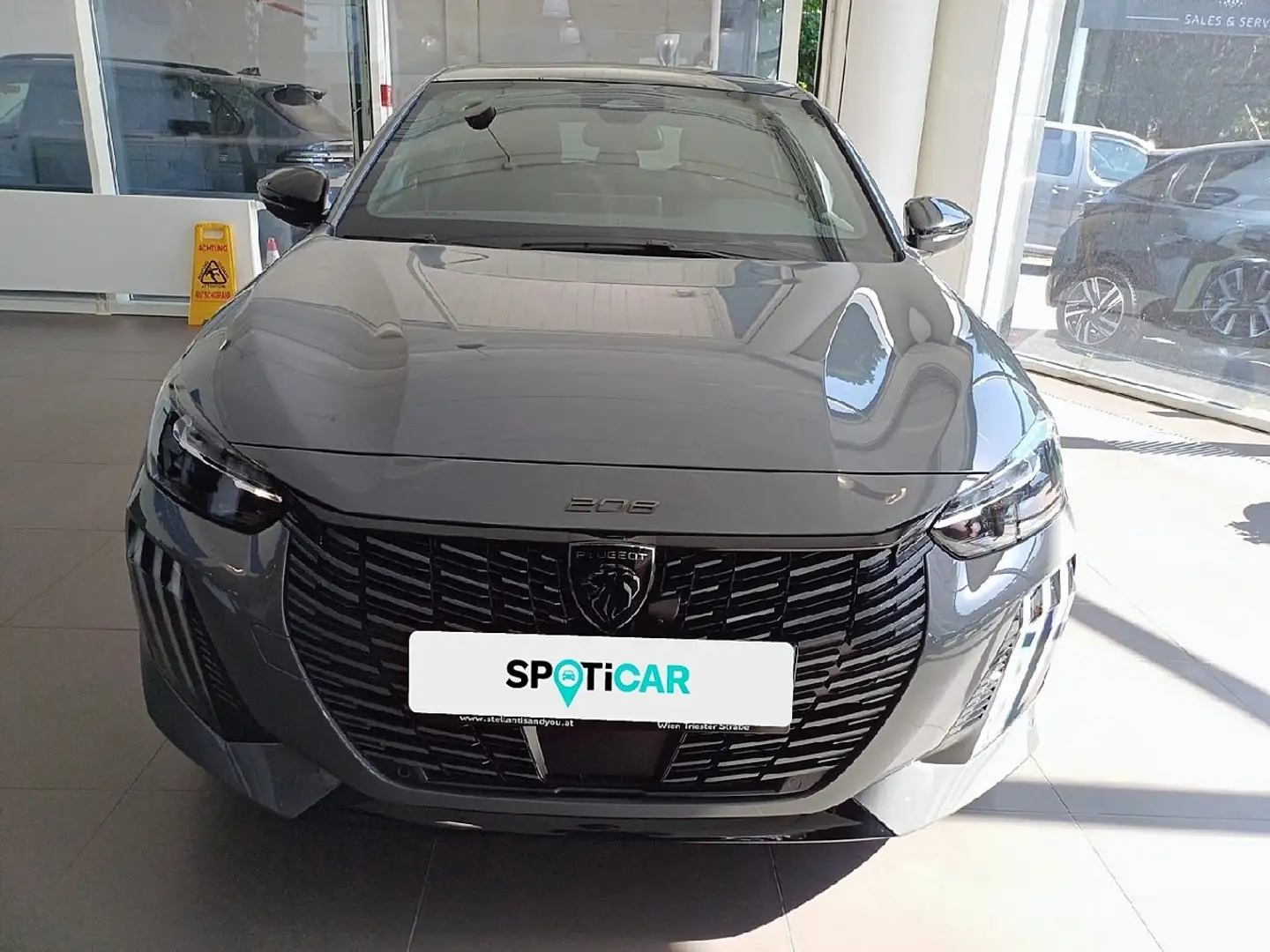 Peugeot 208 Hybrid 110 e-DCS6 GT Grau - 2