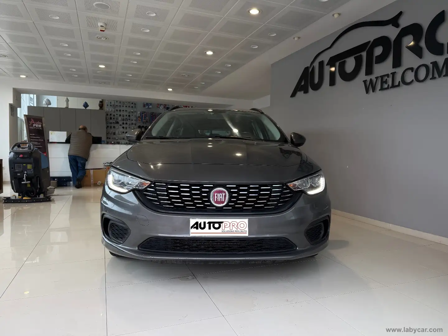 Fiat Tipo 1.3 Mjt S&S SW Easy Business AUTOCARRO Grau - 1