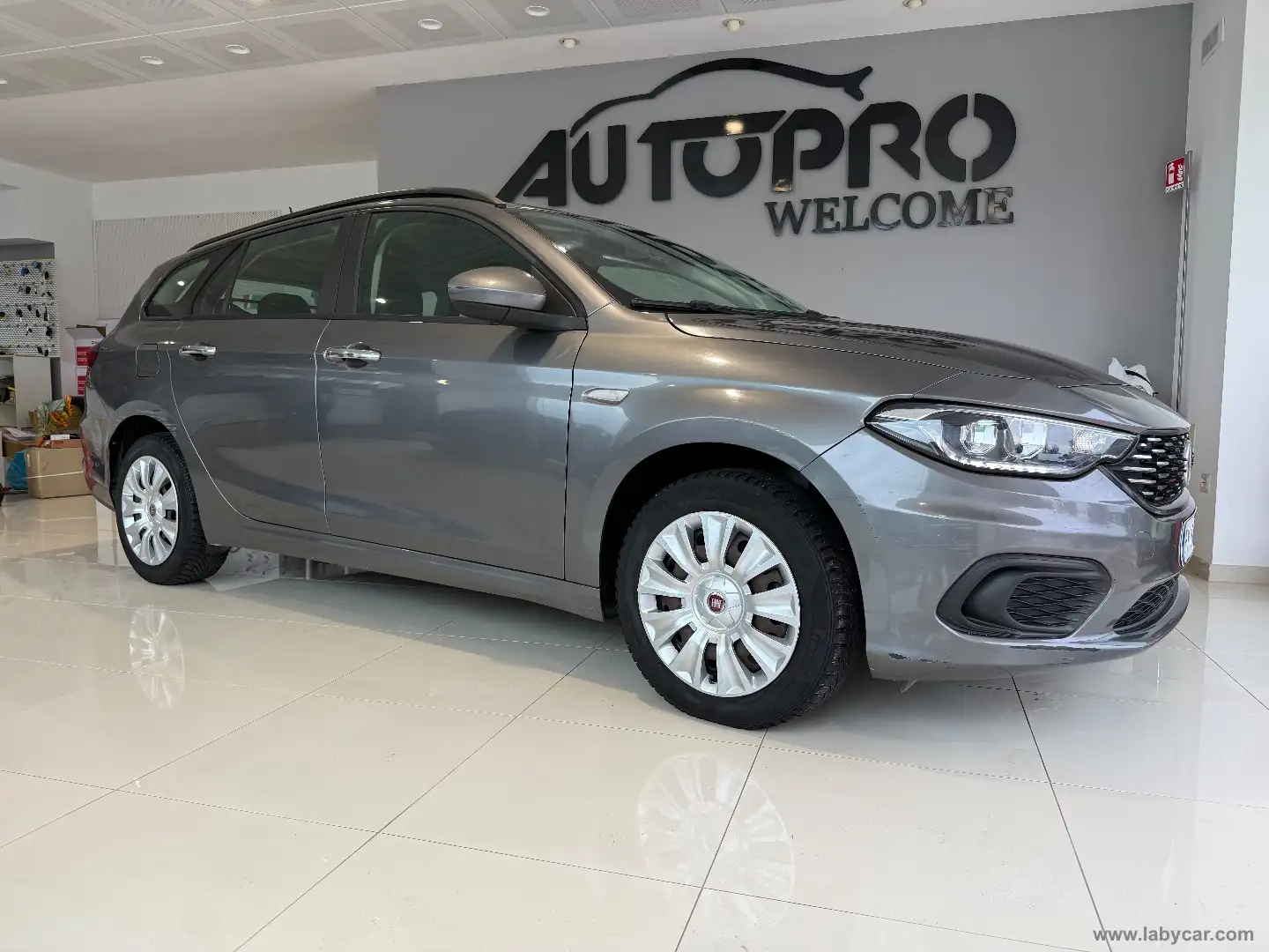 Fiat Tipo 1.3 Mjt S&S SW Easy Business AUTOCARRO Grau - 2